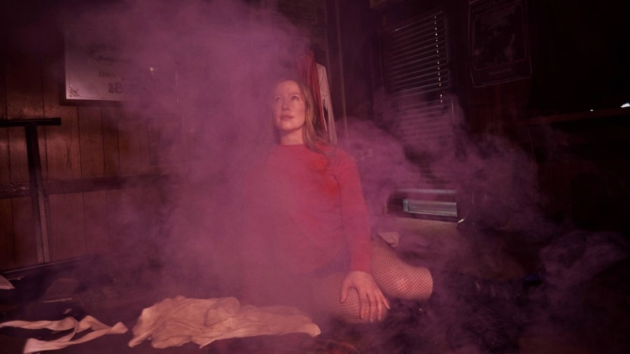 Julia Jacklin photographed by James J Robinson during The Gem sessions