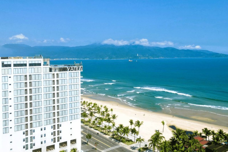 Yarra Ocean Suites Danang: Where the Horizon Becomes the Room
