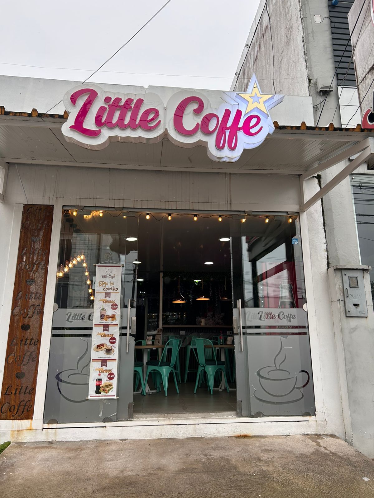 Little Coffe Salón de onces