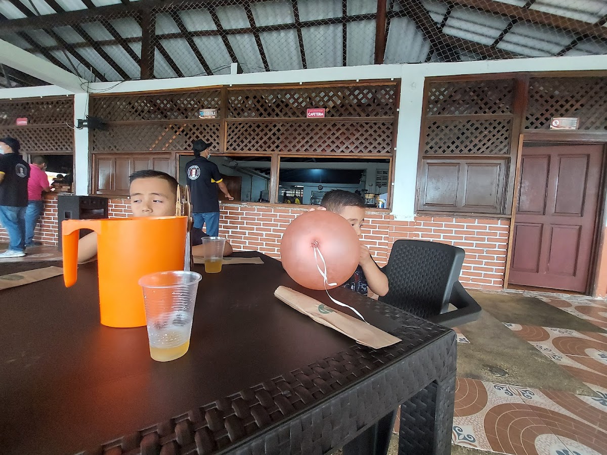 Donde Riaño - Carnes Al Barril