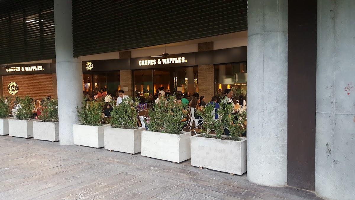 Crepes & Waffles