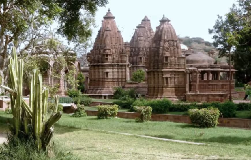 Jodhpur with Udaipur Tour By Tempo Traveller