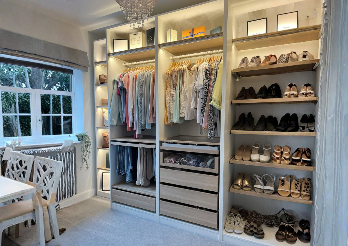 small bedroom organization ideas - organized wardrobe interior inspiration