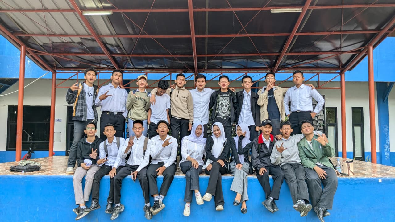 After Foto Ijazah