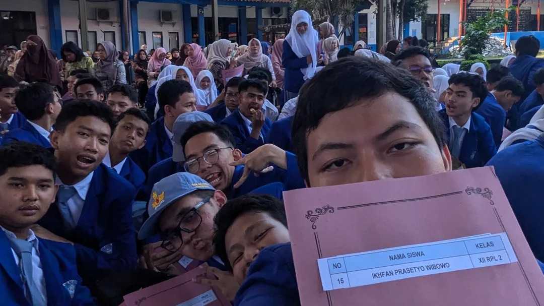 Kelulusan - 1