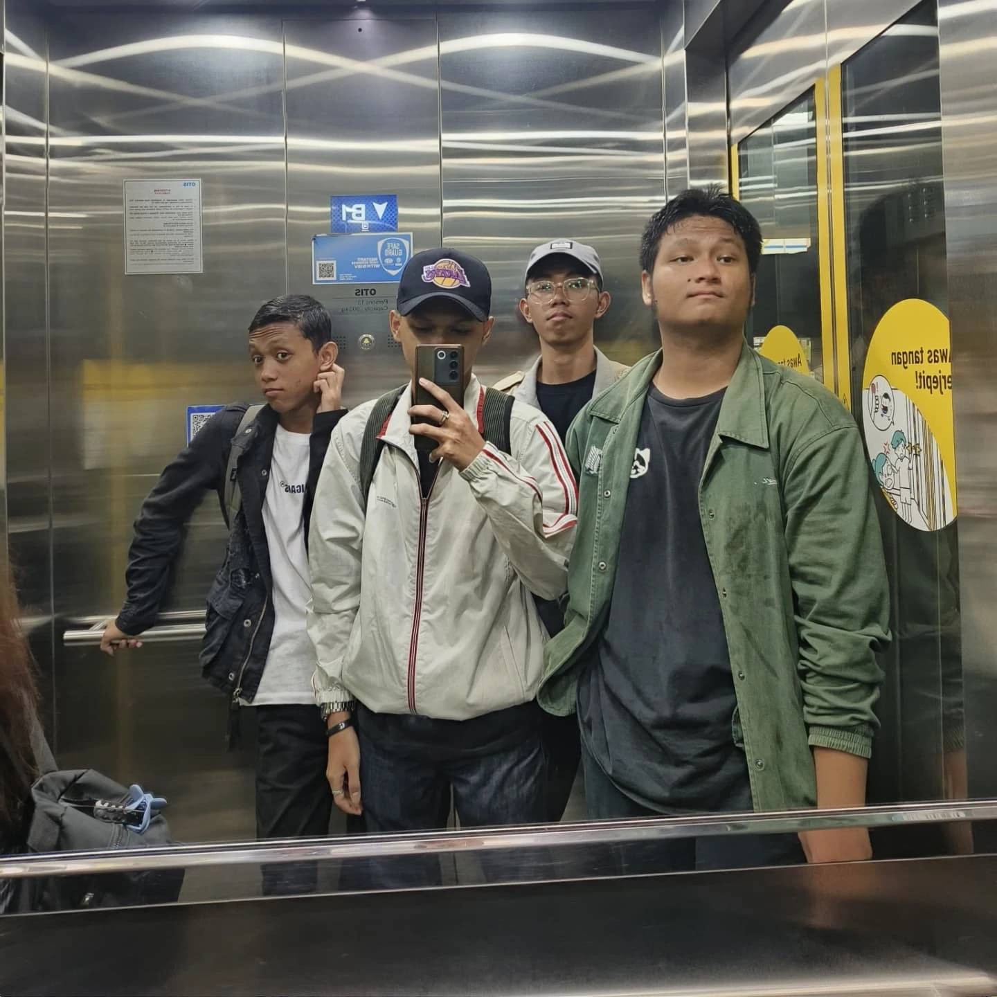 Blok M - 9