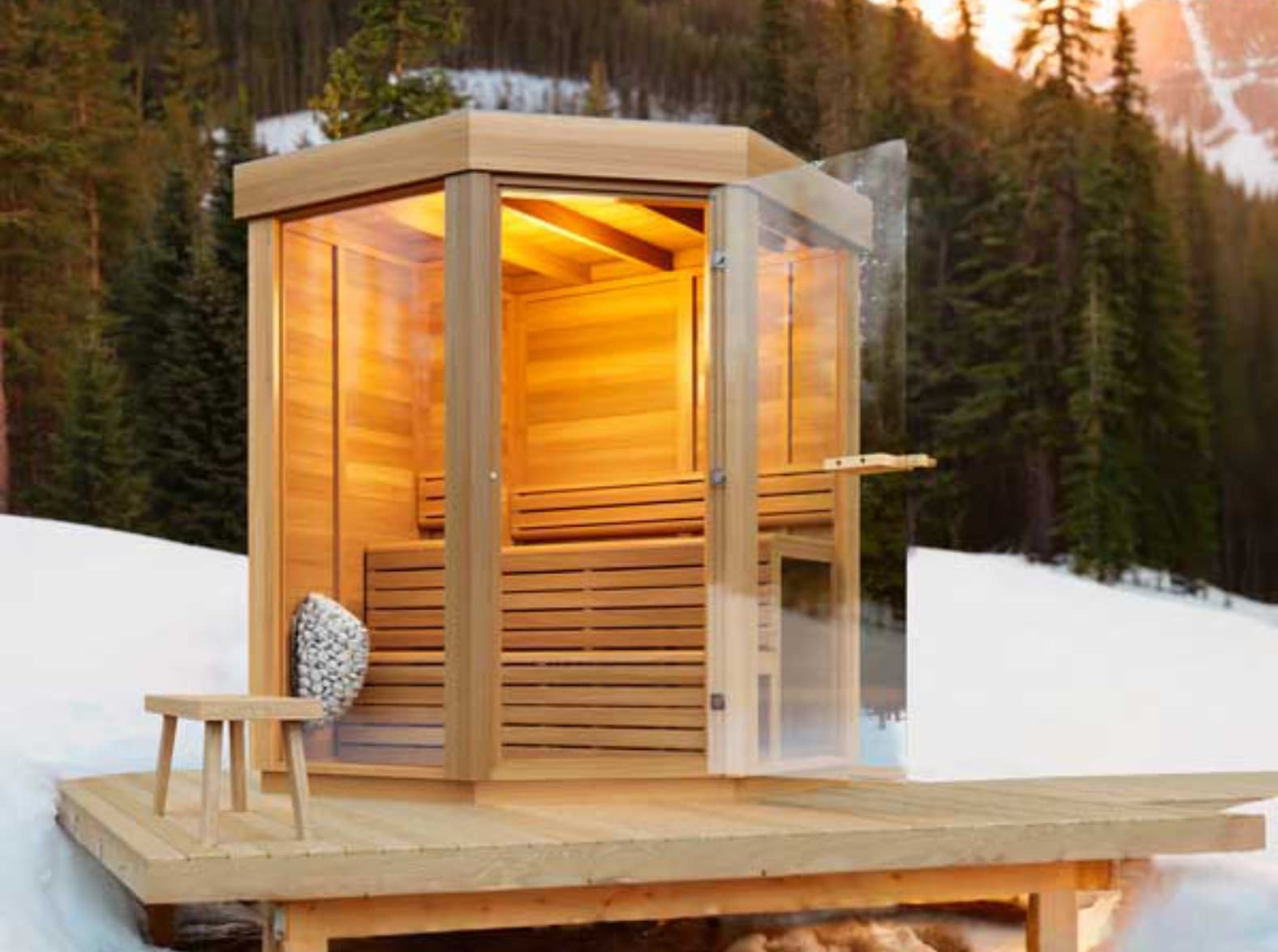 Knotty Red Cedar Trinity Sauna