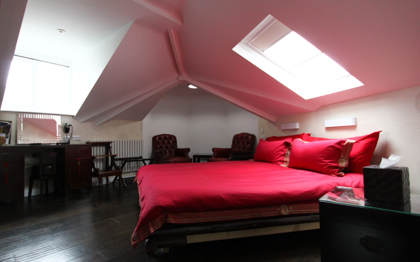 Tang Superking main bedroom