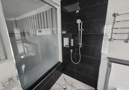 Queen Anne King shower room