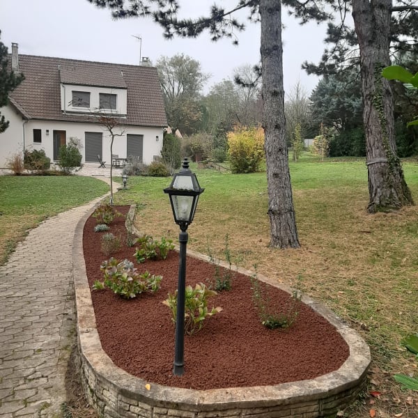 Plantation arbres arbustes Lyon