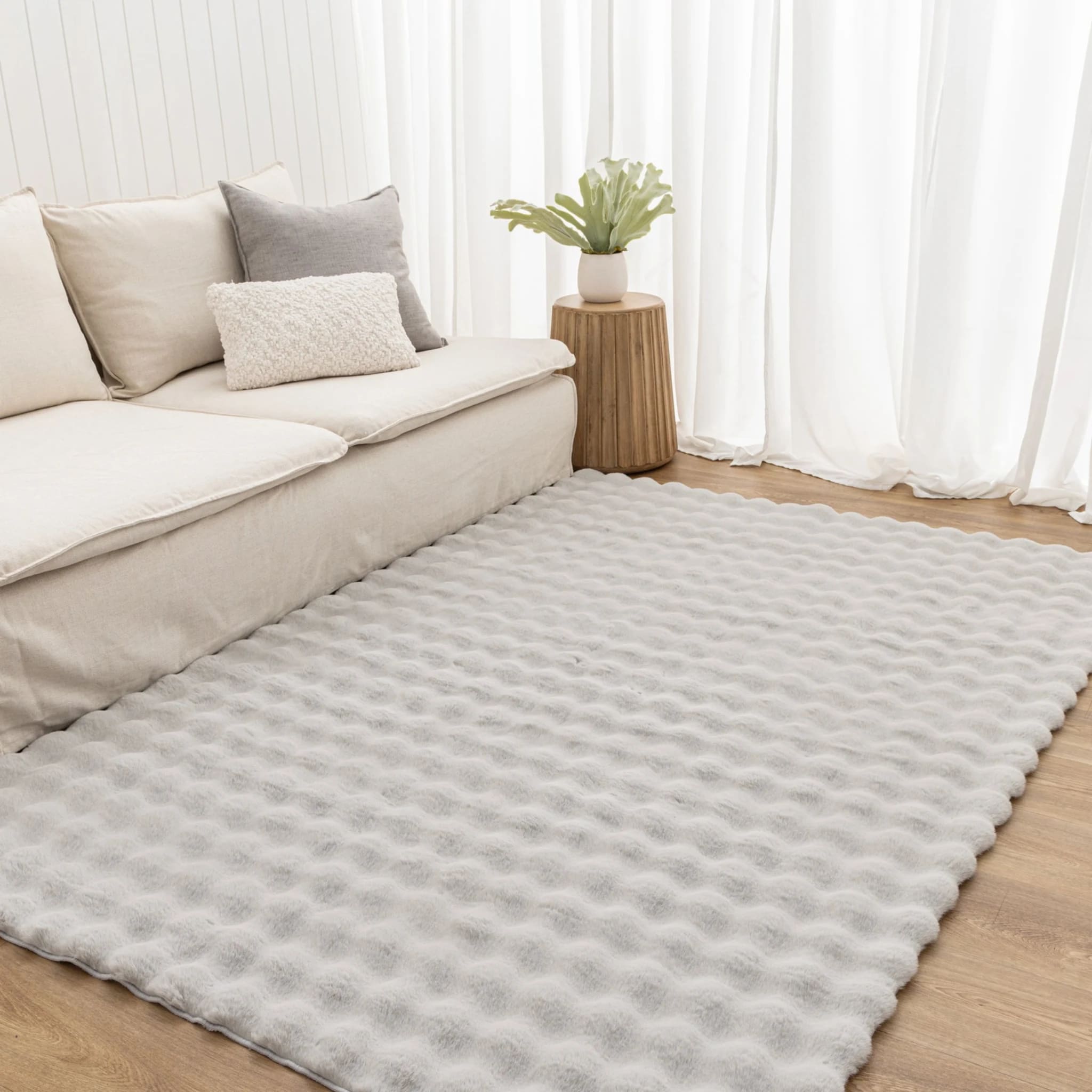 DreamWeaver Essence Machine Washable Rug, Silver, 80x150cm