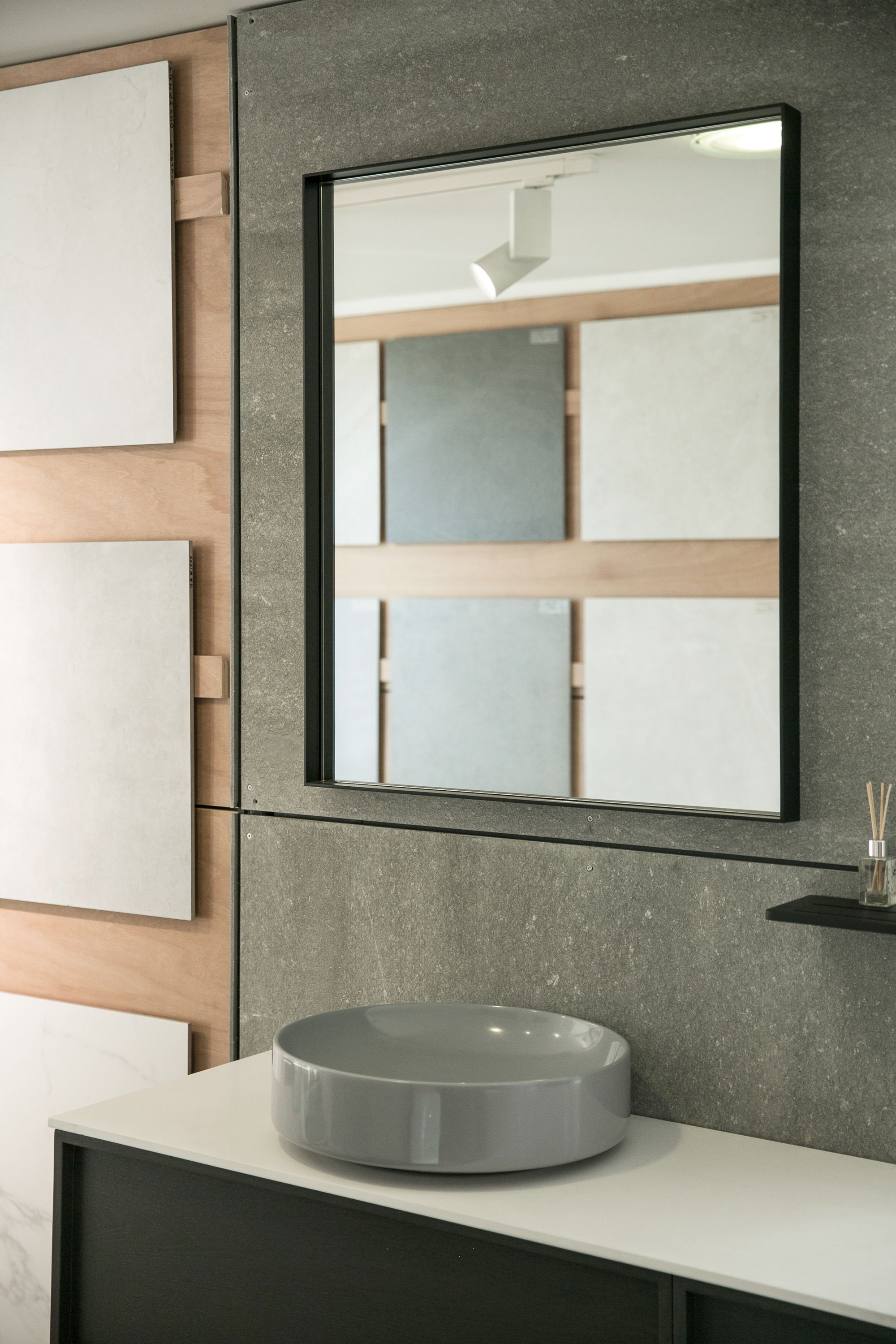 Aruvo Cstone Rectangle Composite Stone Bathroom Mirror Black 90cm