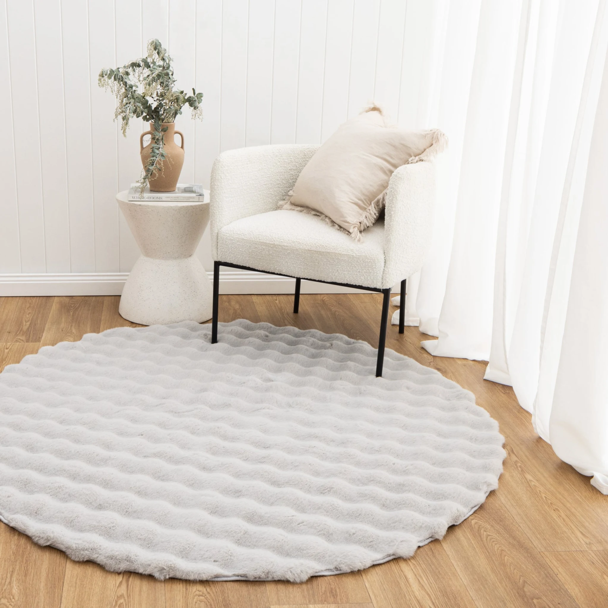 DreamWeaver Essence Machine Washable Rug, Silver, 100 x100cm