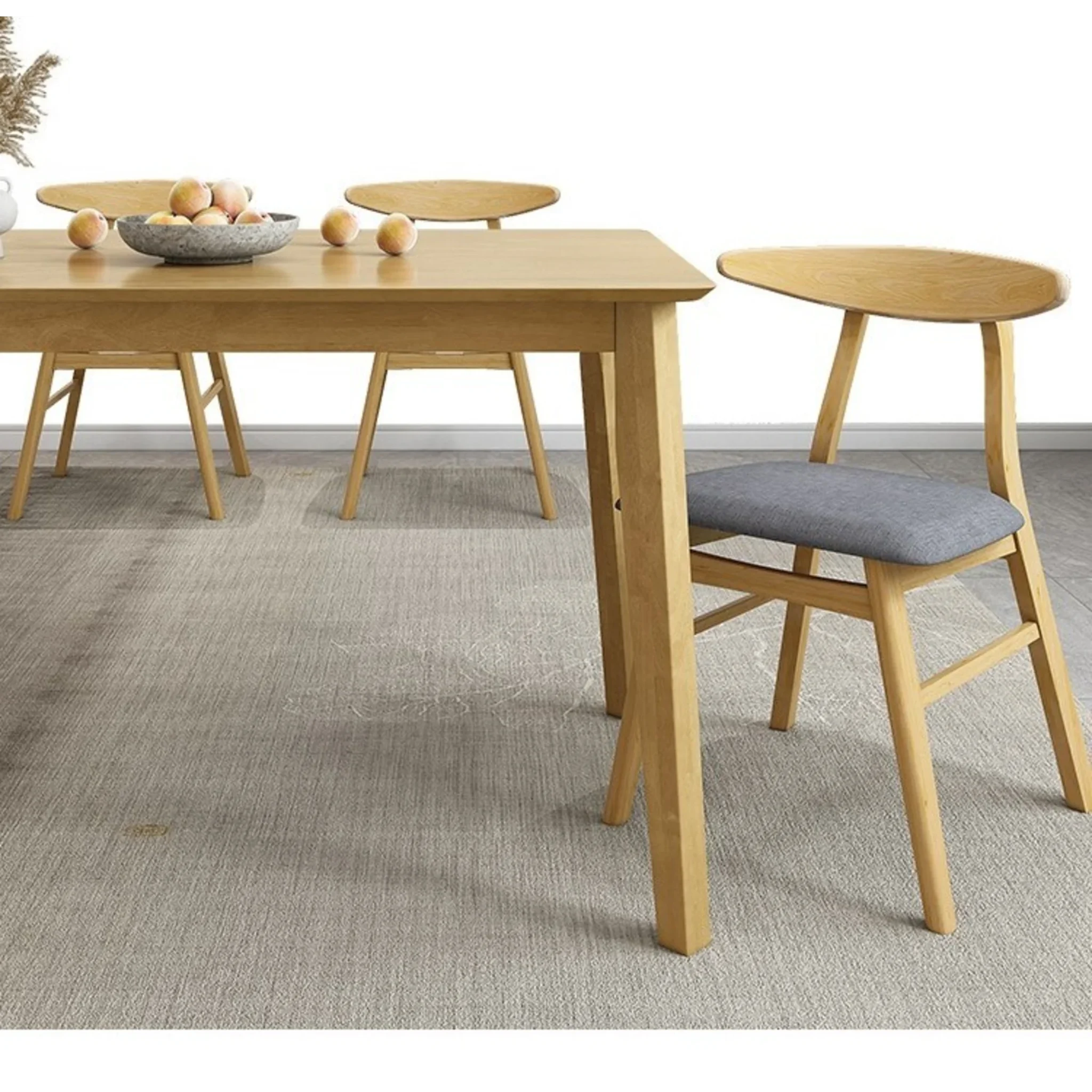 Loft Hansan Extendable Dining Table with 4 chairs, Natural Wood