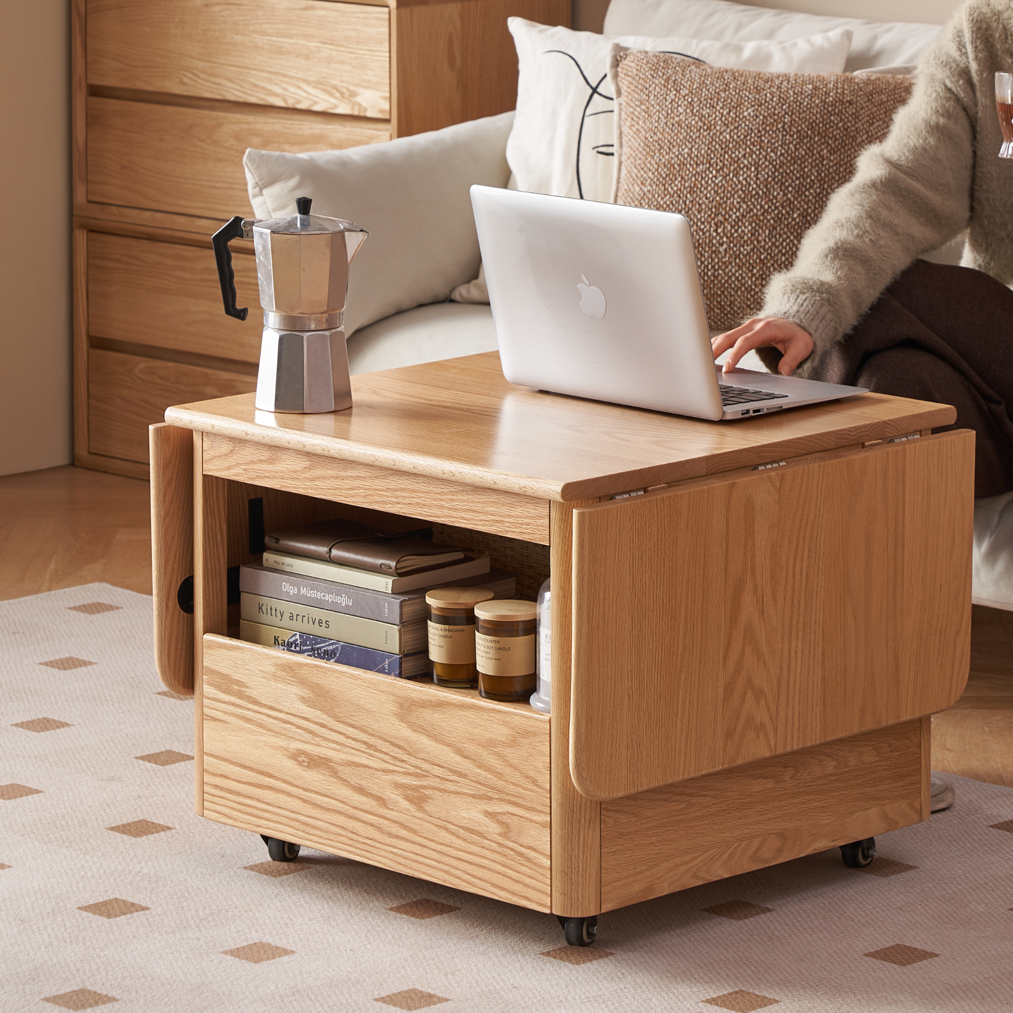 Solidwood Hemura Extendable Coffee Table on Castors, Oak