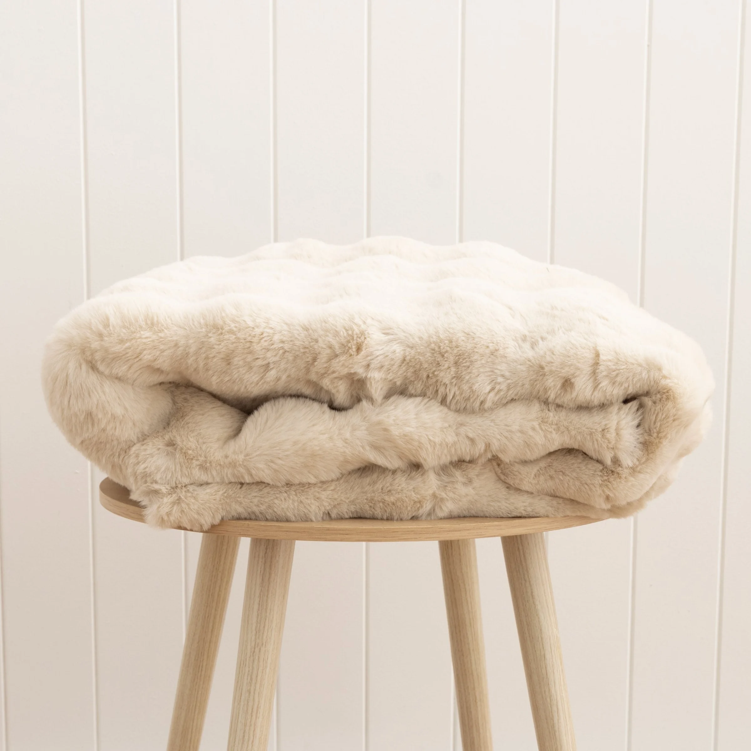 DreamWeaver Essence Machine Washable Rug, Beige, 100x100cm