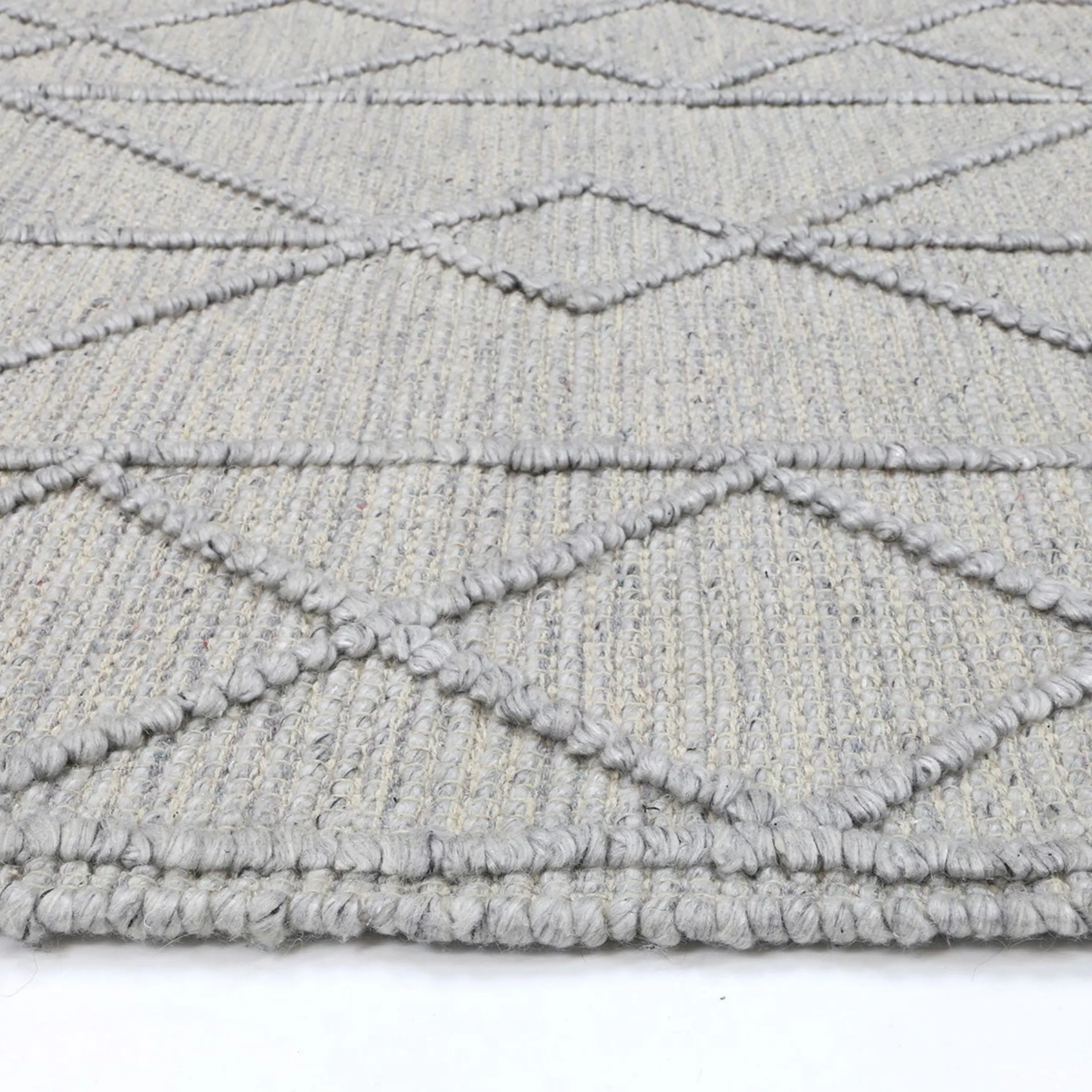 DreamWeaver Wave Scandinavian Rug, Tribal Grey, 200x290cm