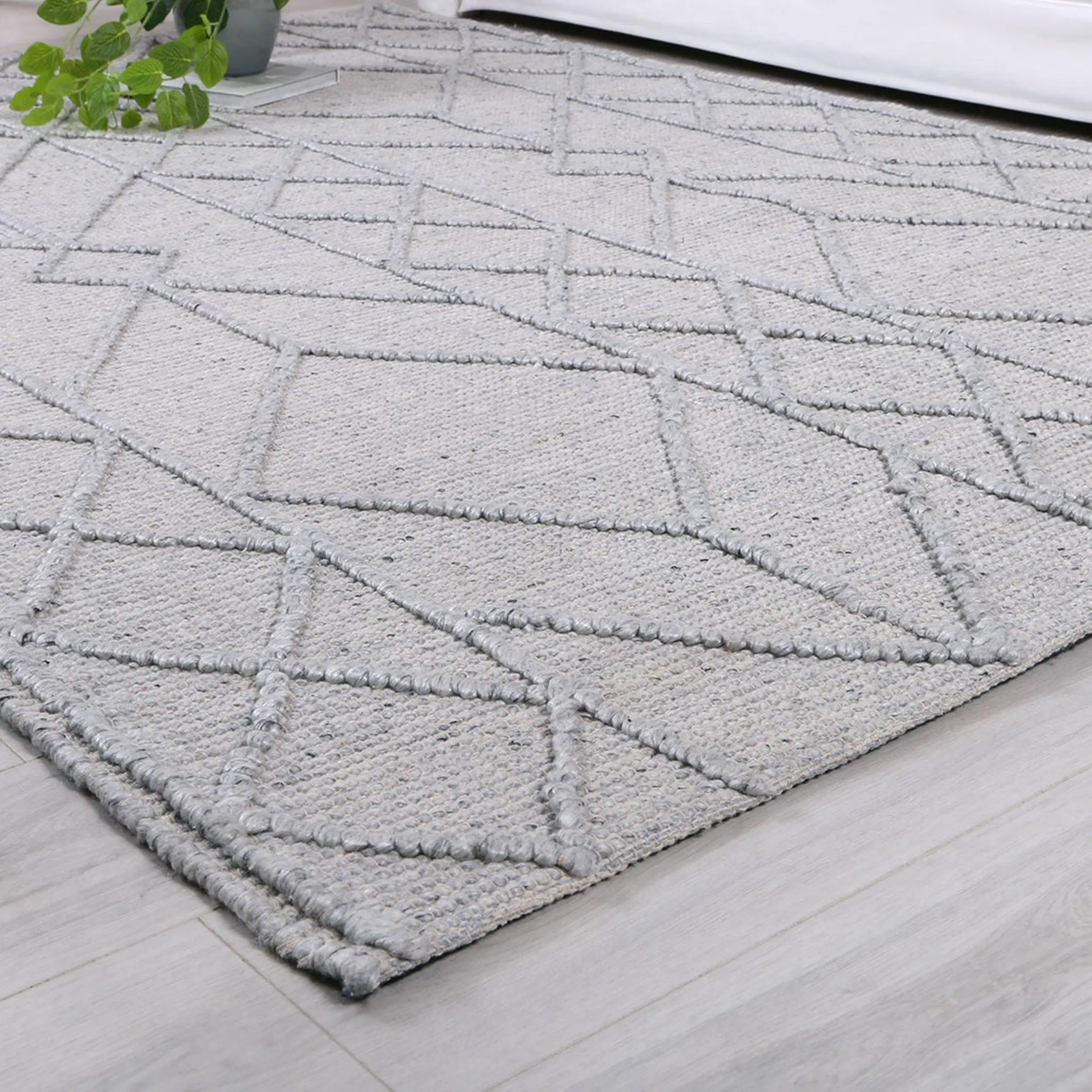 DreamWeaver Wave Scandinavian Rug, Tribal Grey, 200x290cm
