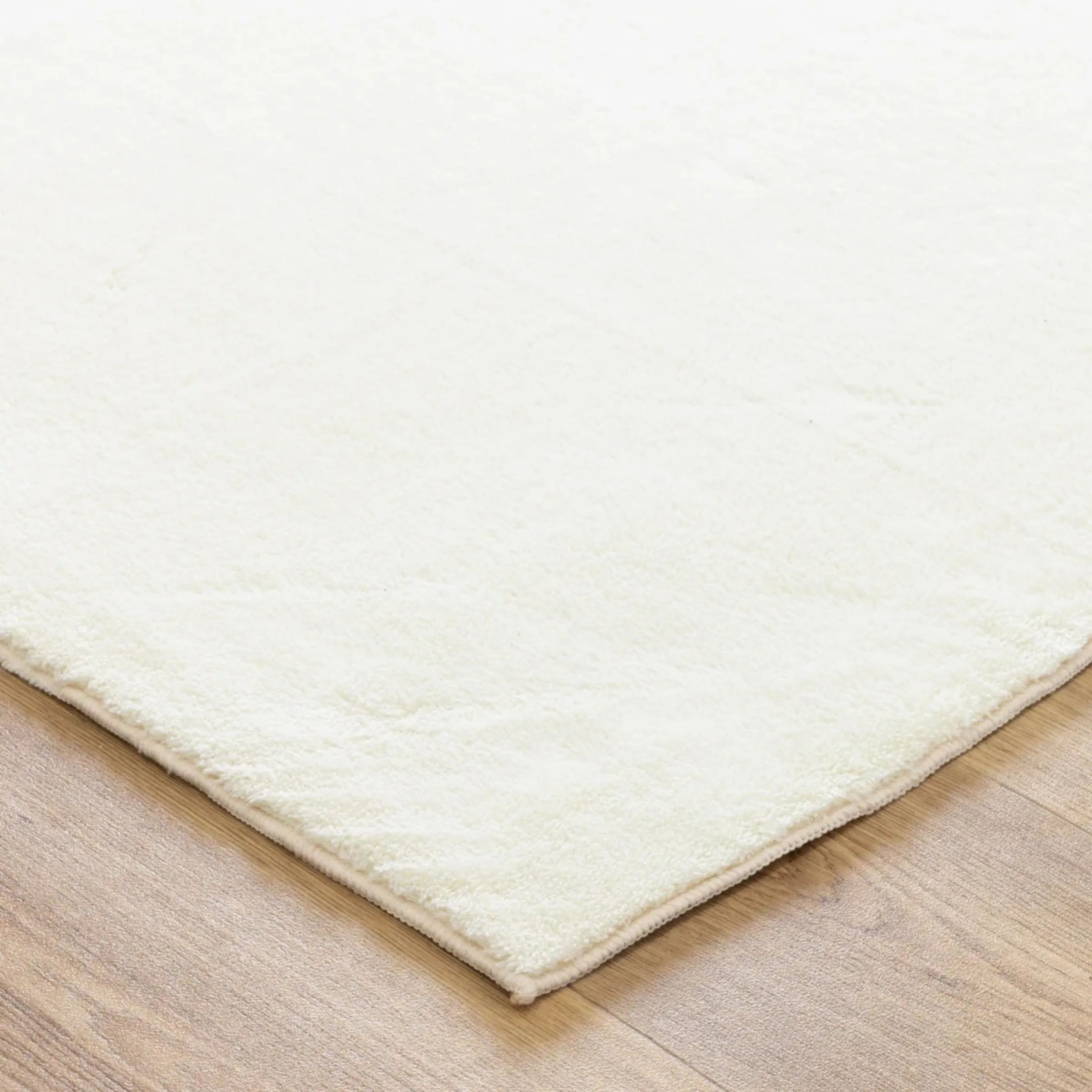 DreamWeaver Oasis Machine Washable Rug, Cream, 160x230cm