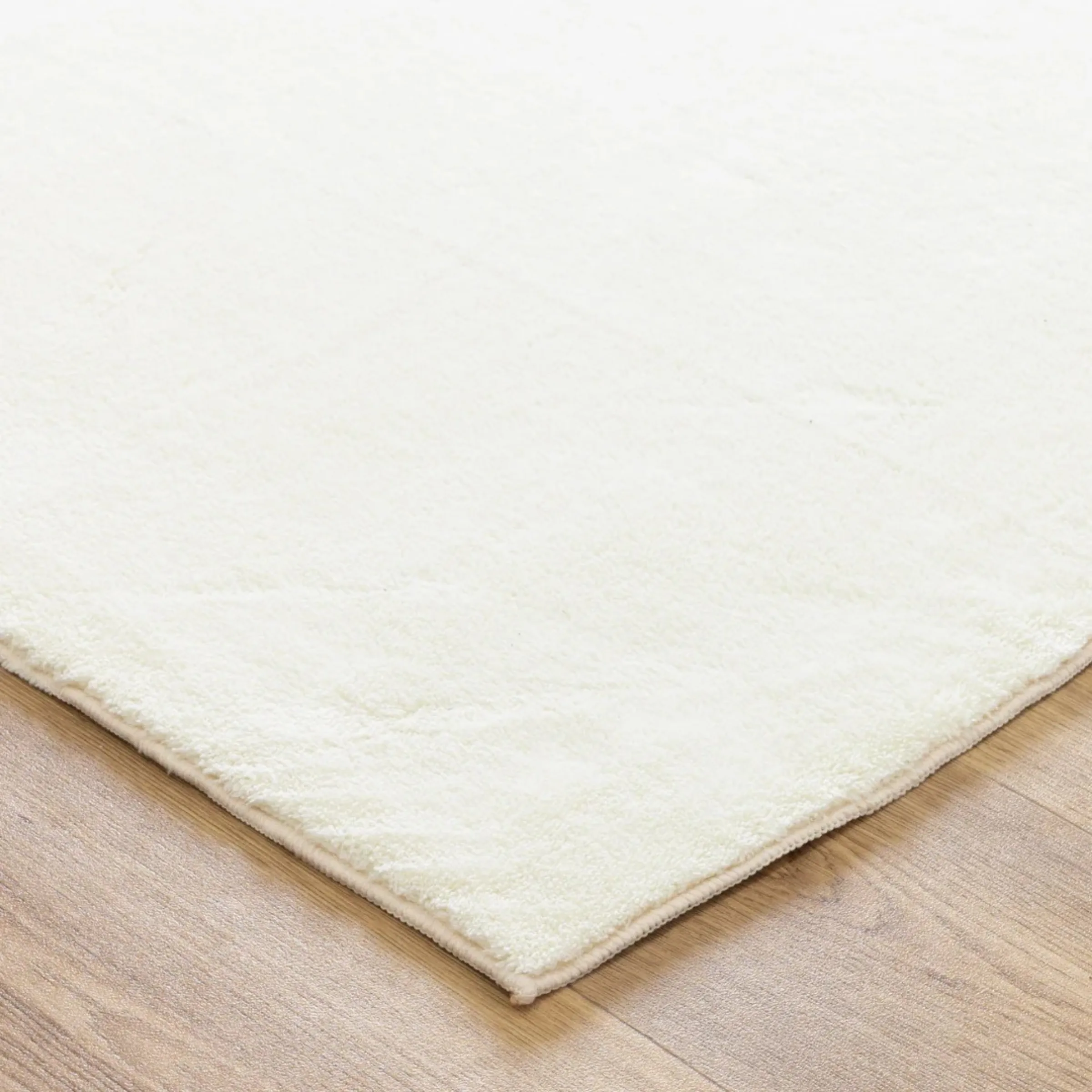 DreamWeaver Oasis Machine Washable Rug, Cream, 200x290cm