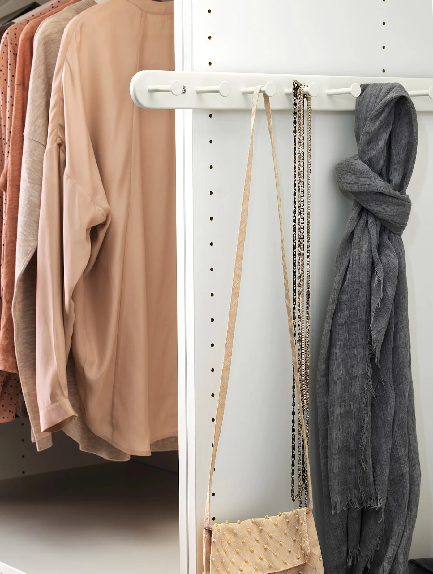IKEA KOMPLEMENT Pull-out multi-use hanger 58cm White
