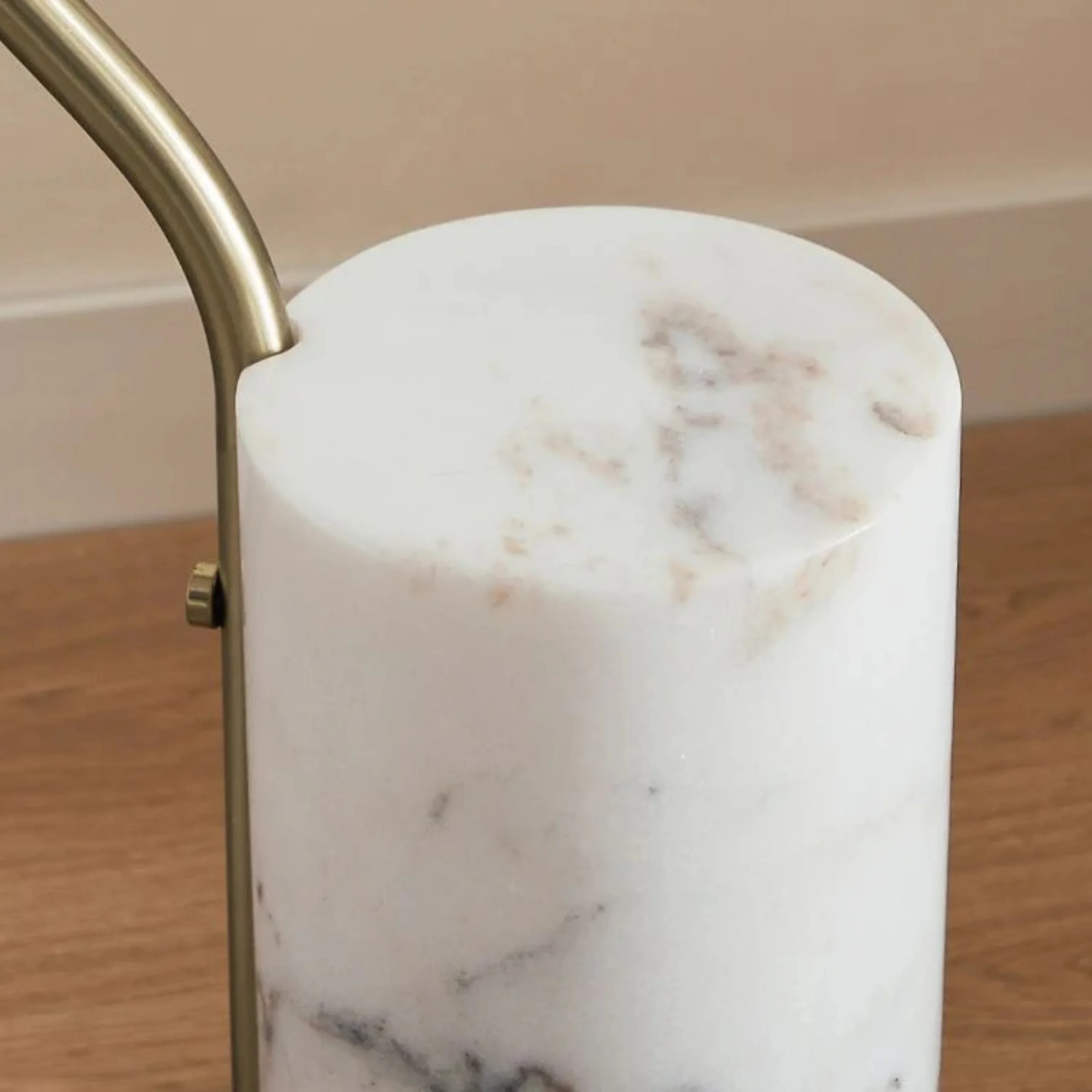 Lifely Clara Floor Lamp