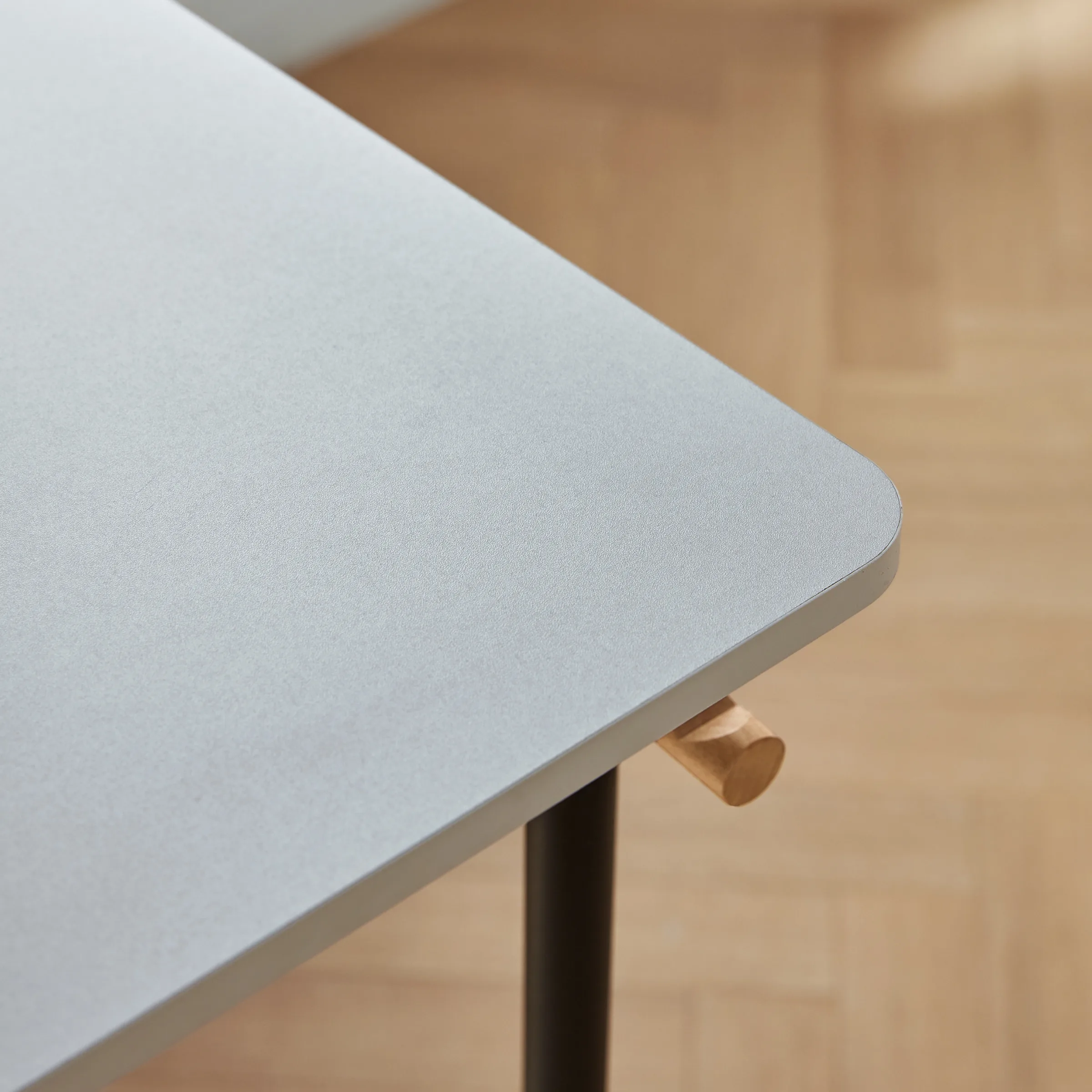 Linspire Odyssey Office Desk