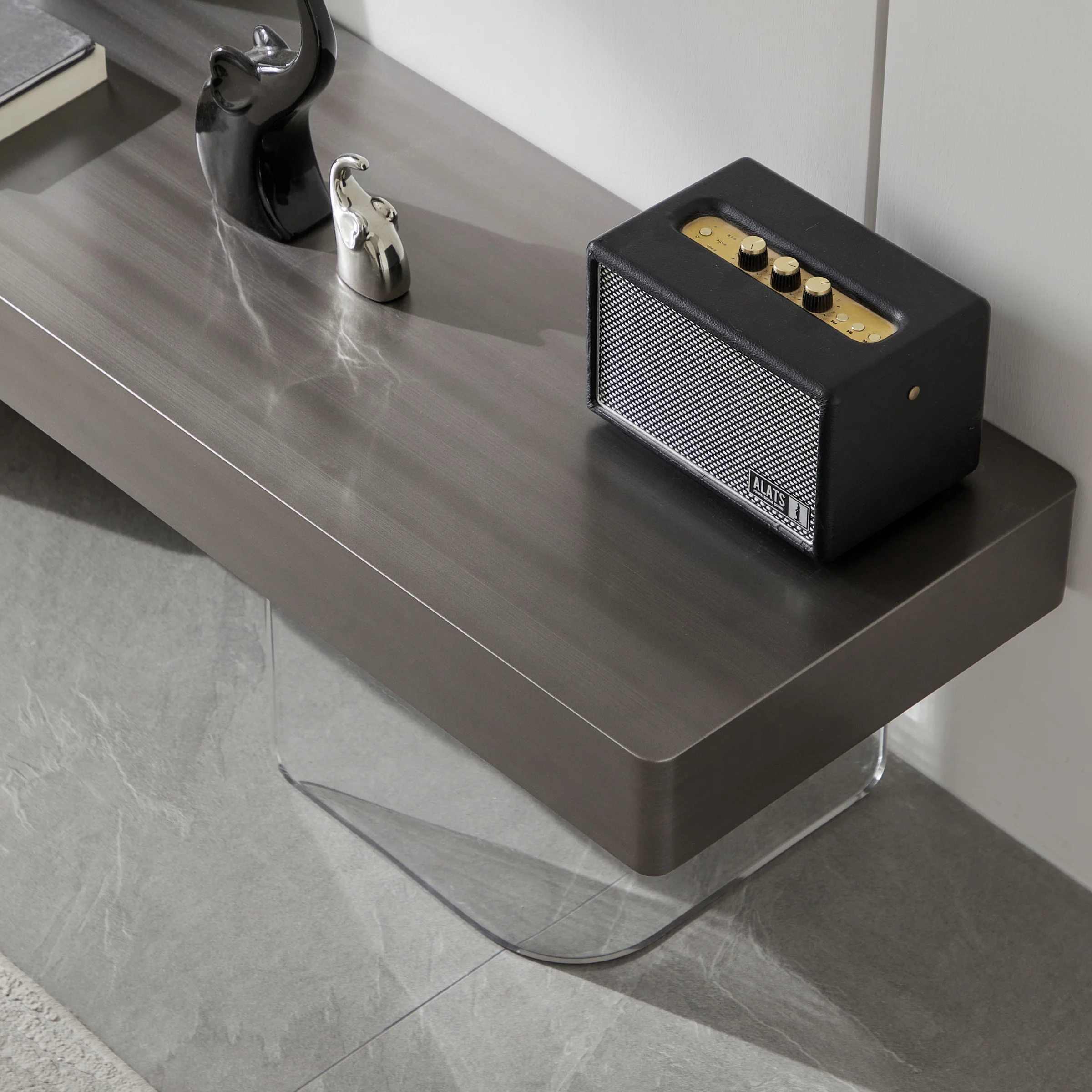 Linspire Hayden Extendable Entertainment Unit