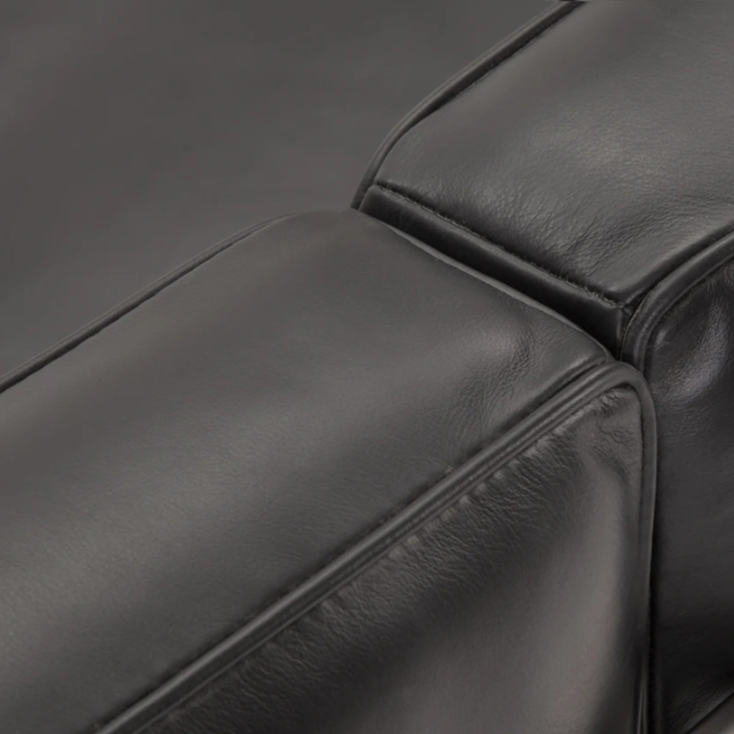 Le Corbusier LC2 Sofa Replica, 1-Seater