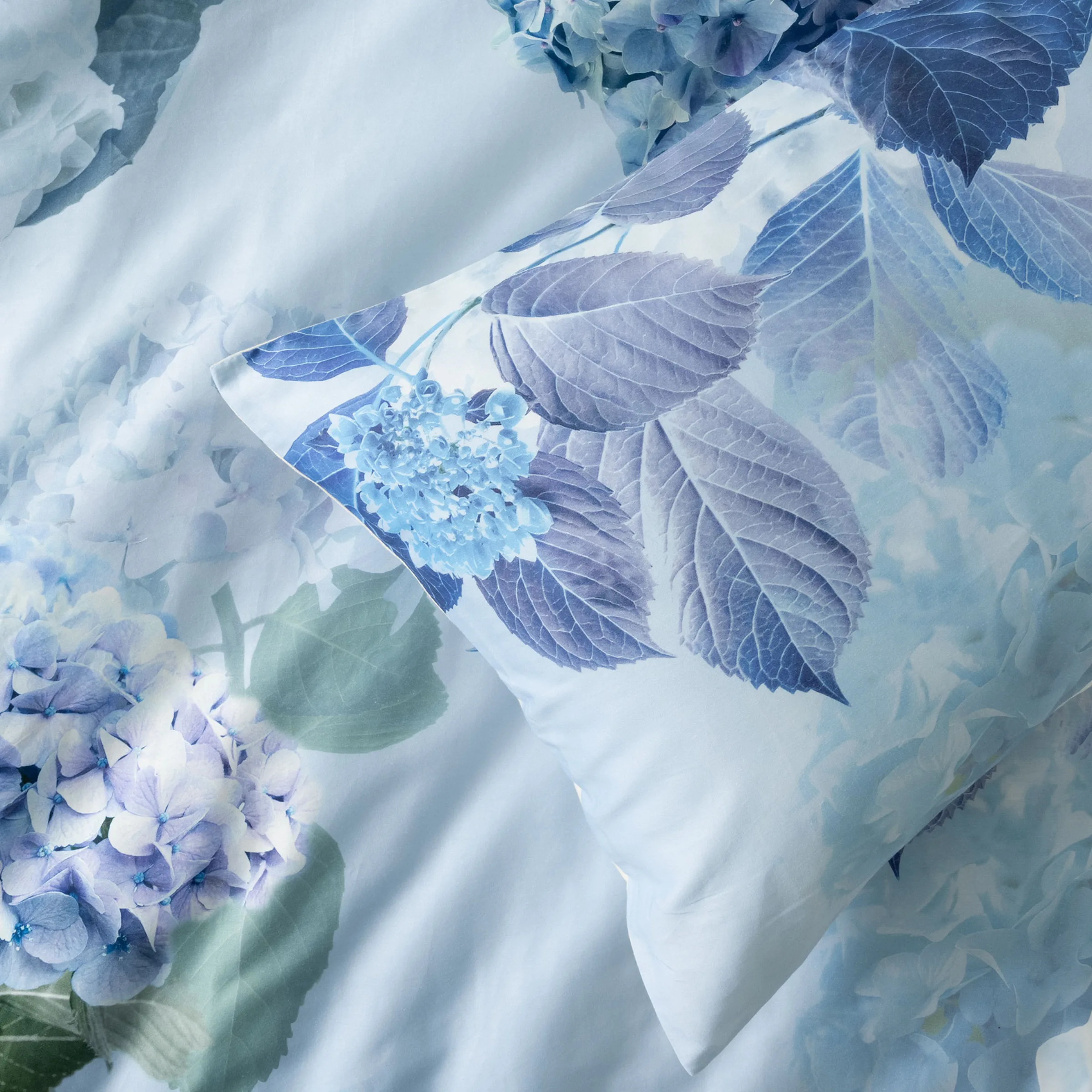 SAVONA Thea Duvet Cover Set, Cornflower, Queen