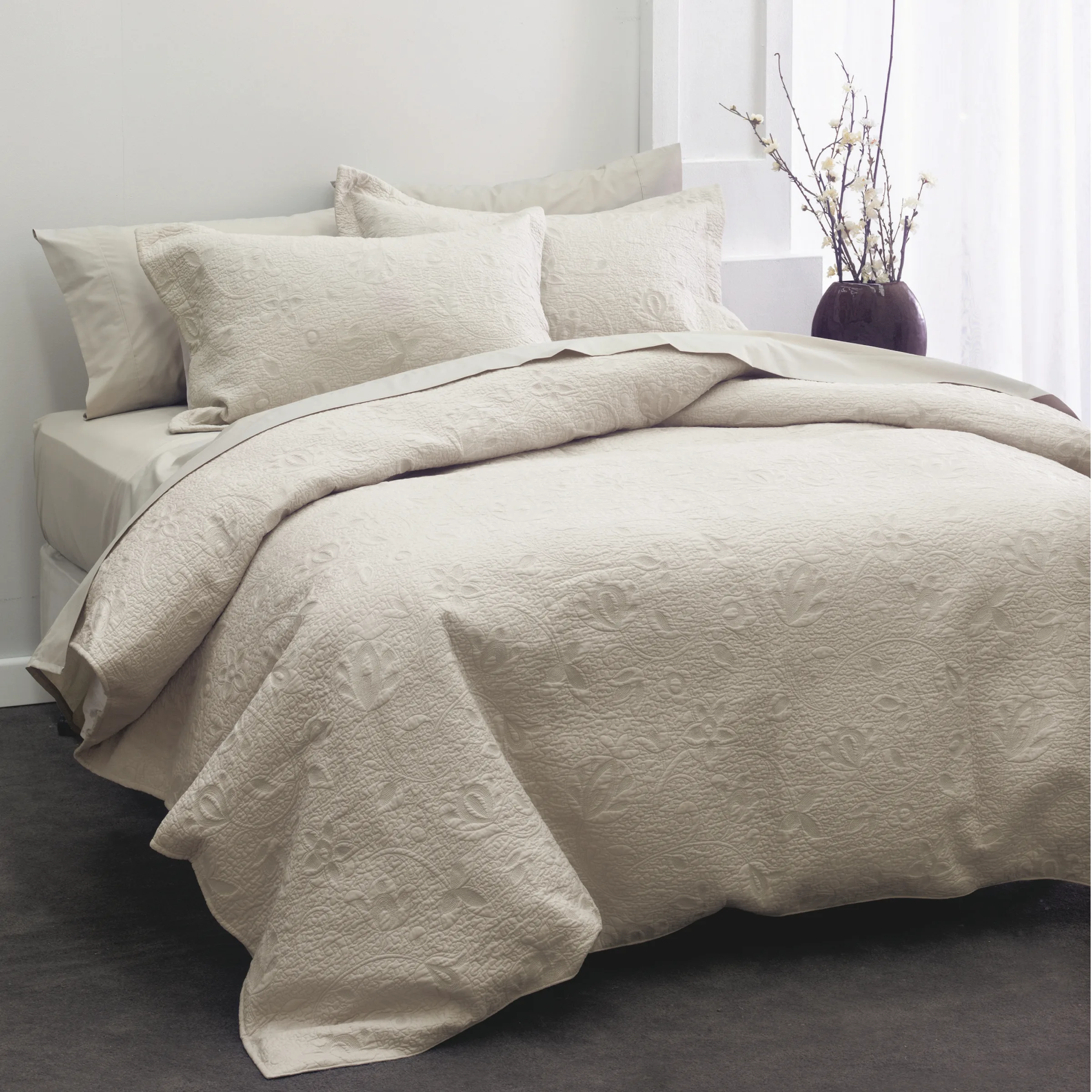 SAVONA Chantel Bedspread, Moonbeam, Queen