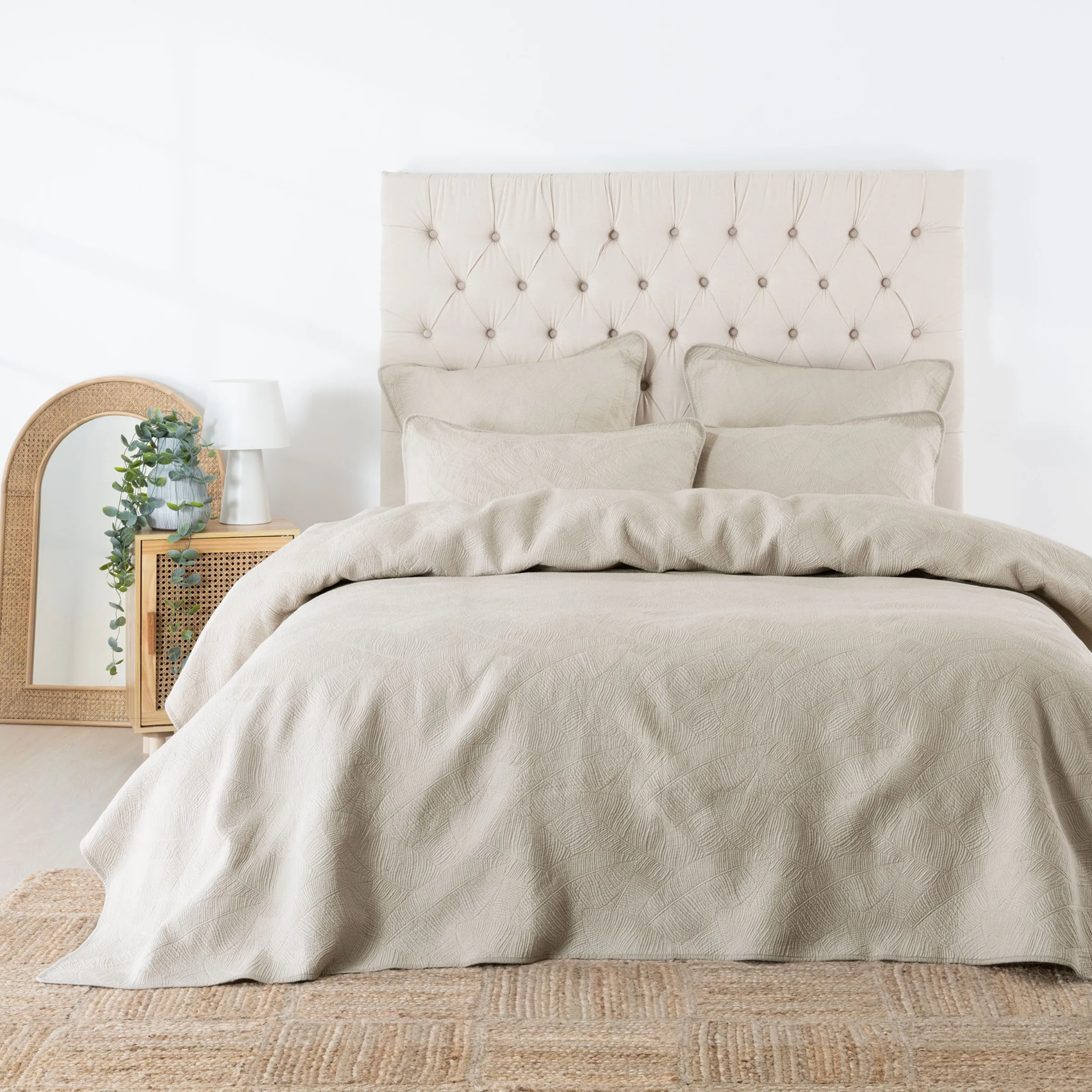SAVONA Manon Coverlet Set, Oatmeal, Double/Queen