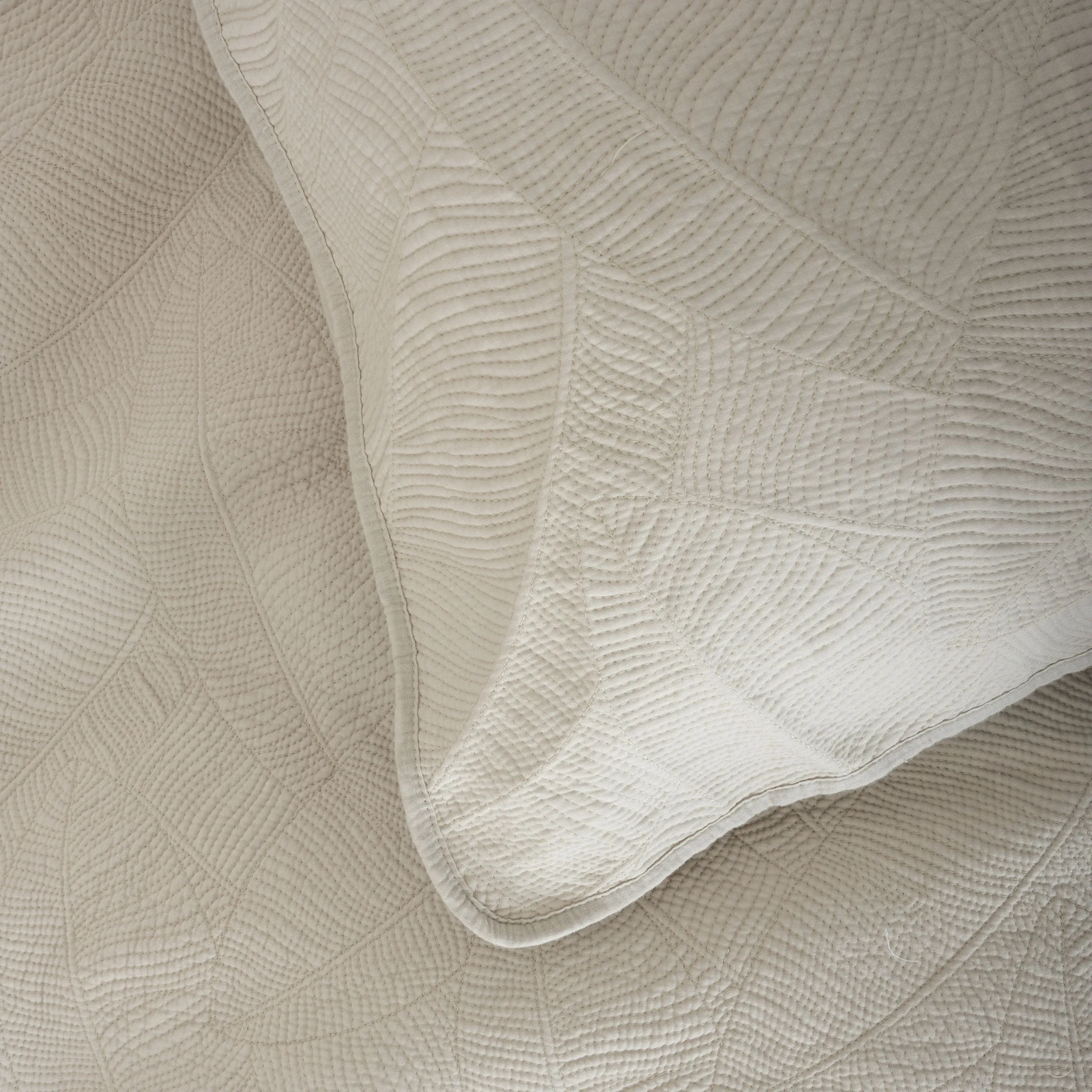 SAVONA Manon Coverlet Set, Oatmeal, Double/Queen