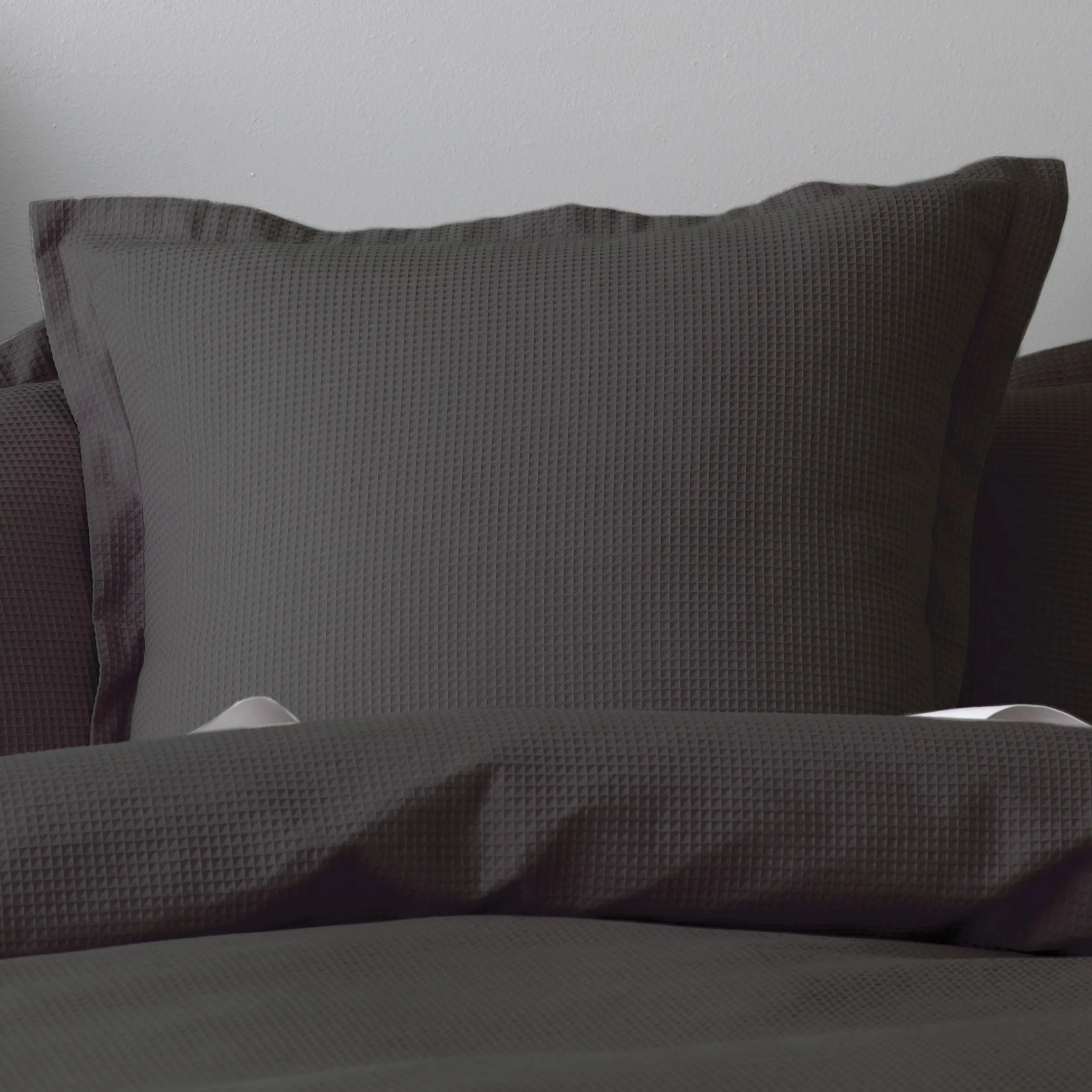 SAVONA Nova European Pillowcase, Charcoal