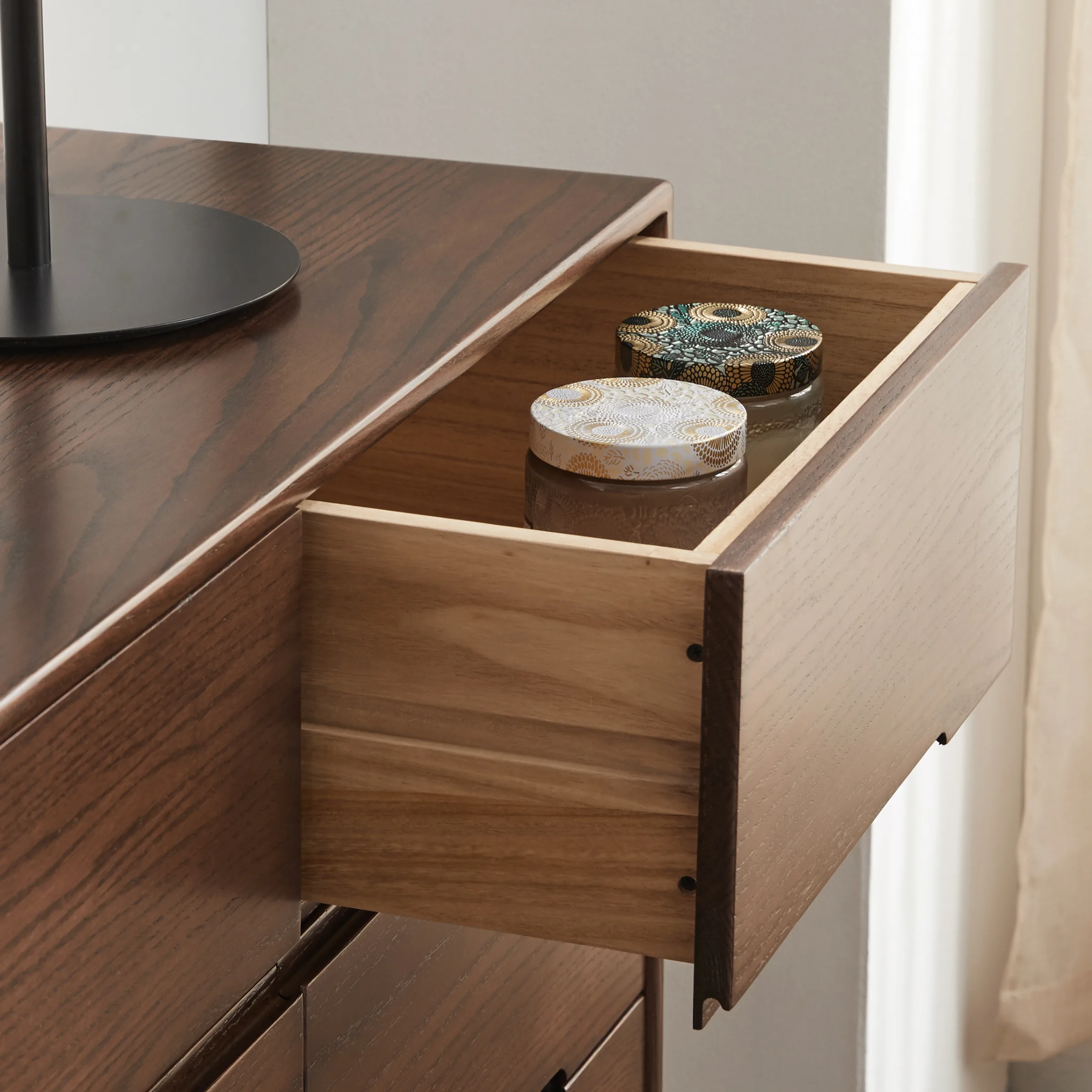Solidwood Bailey Chest of 9 Drawers