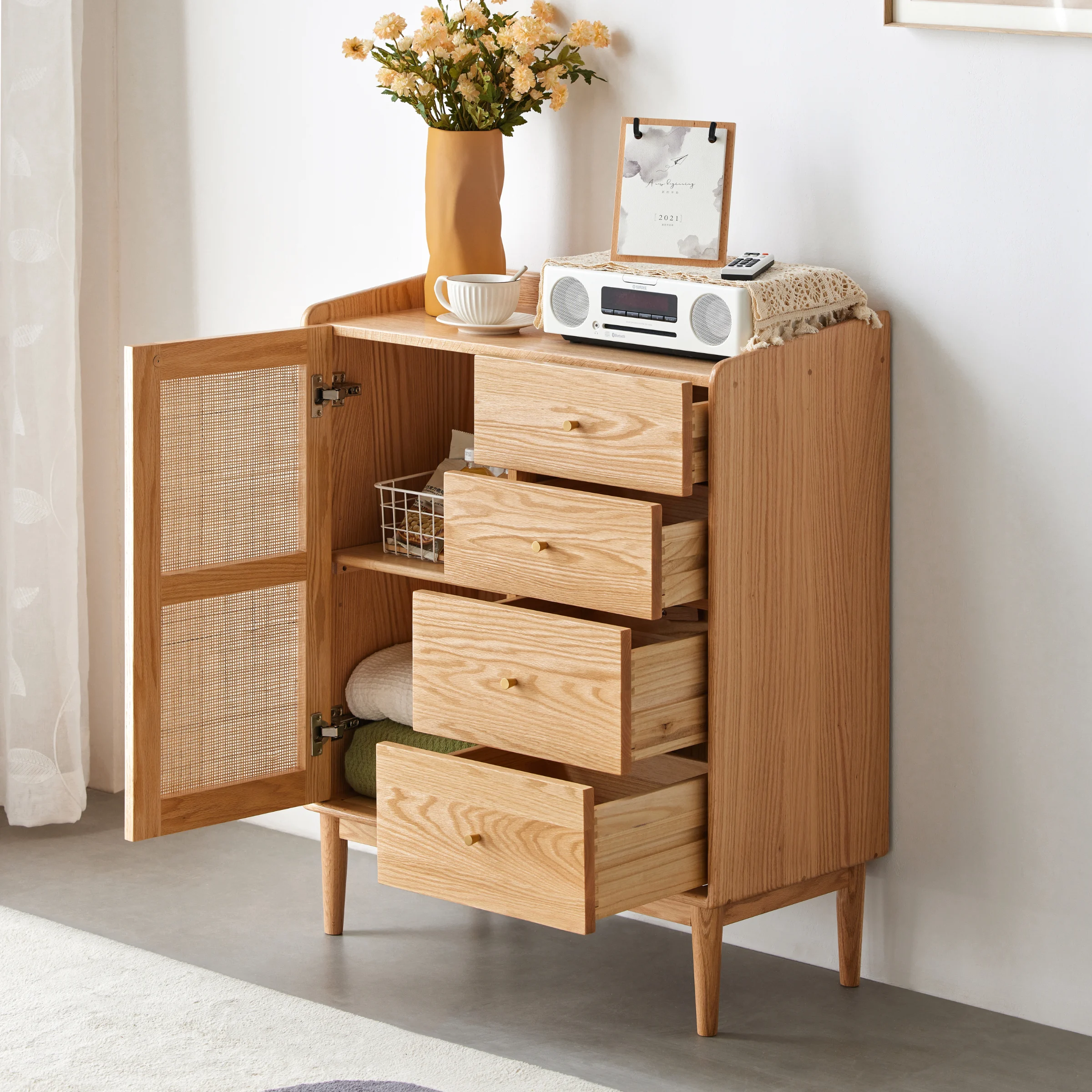 Solidwood Calamo Chest of 4 Drawers with Cabinet