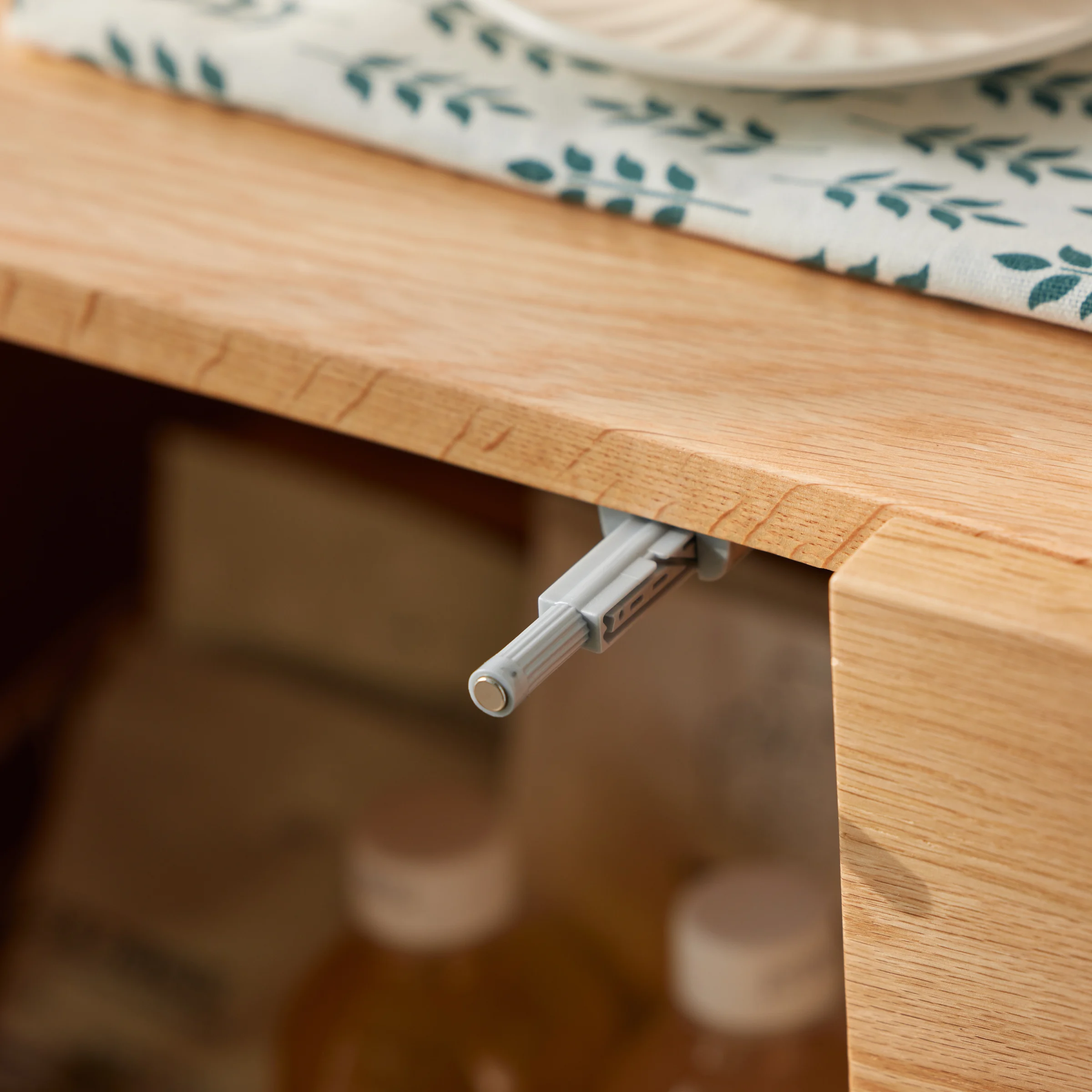 Solidwood Calamo Chest of 4 Drawers with Cabinet