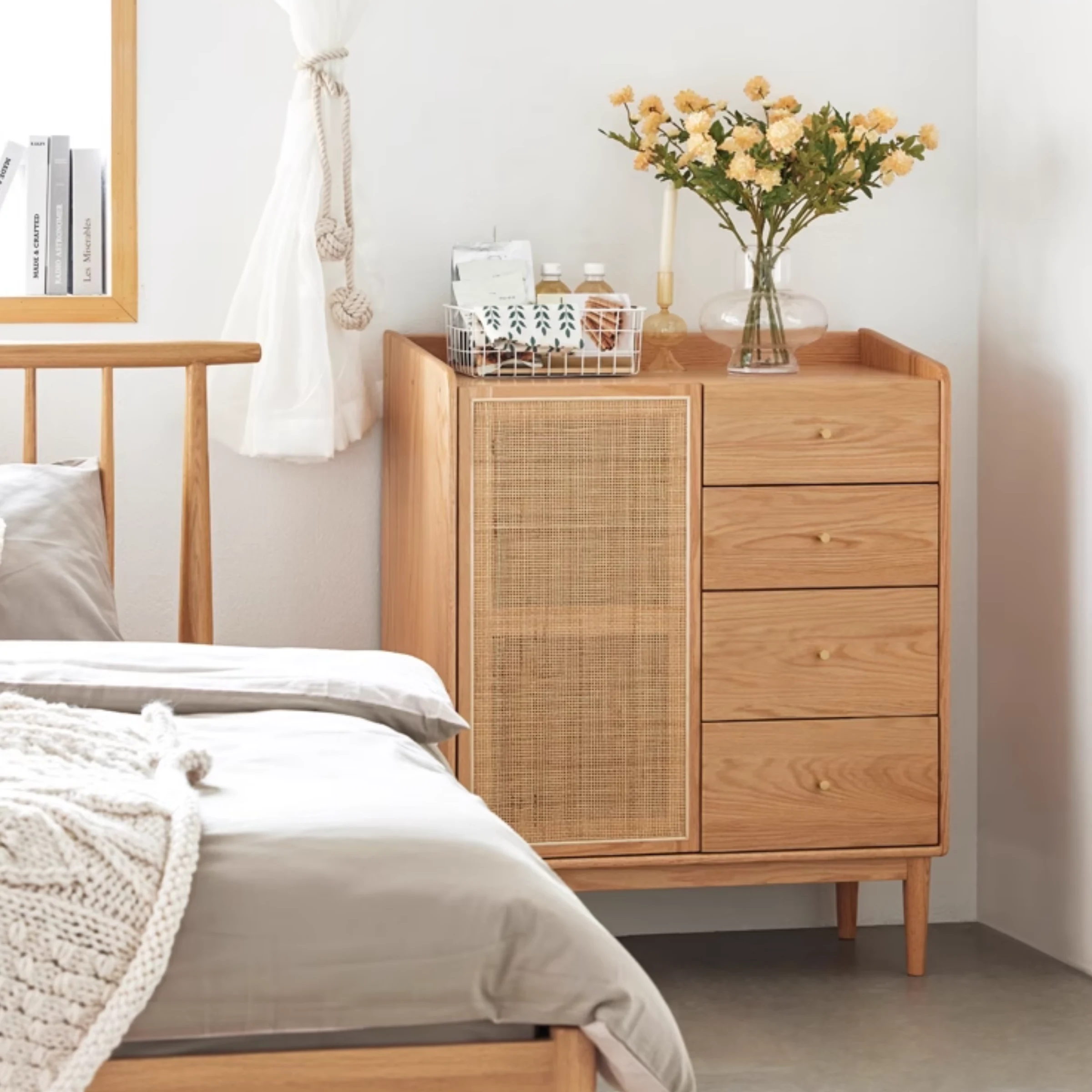 Solidwood Calamo Chest of 4 Drawers with Cabinet