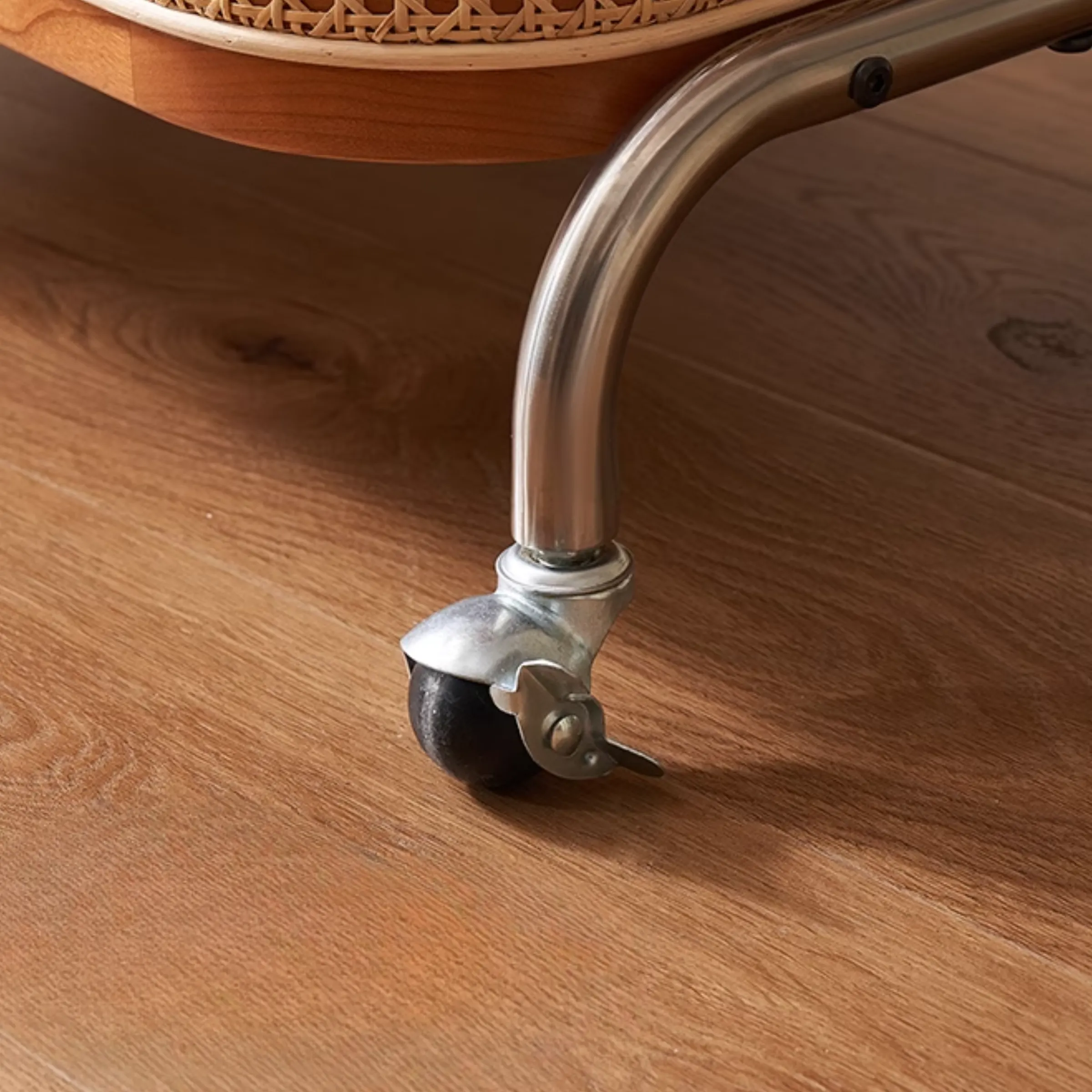 Solidwood Quartz Cherry Clothes Rack with Castors & Basket