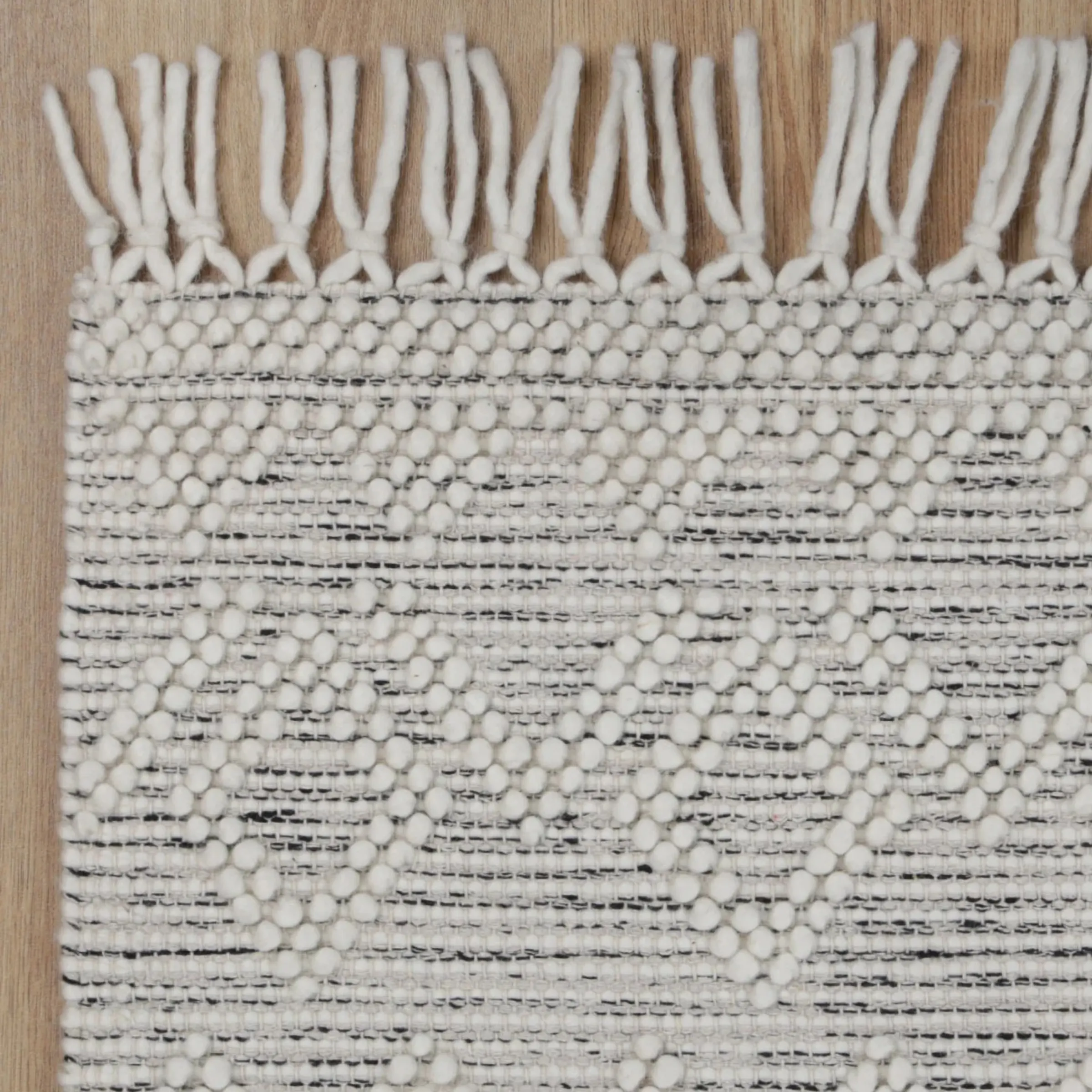 Wild Yarn Perla Wool Maze Rug, White and Black(No Fringe), 240x330cm