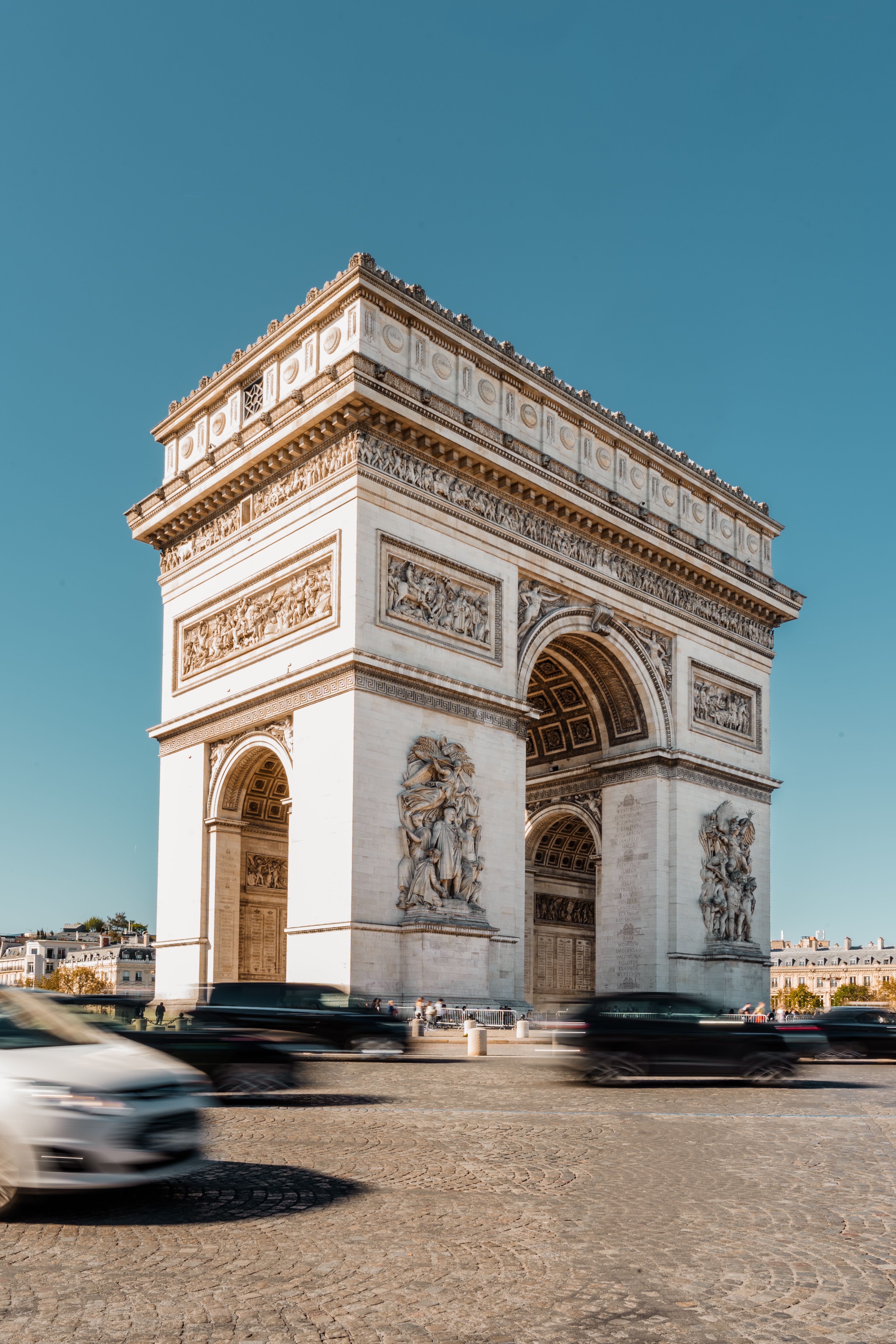 Champs-Élysées Paris 75008 – flagship and brand event venues