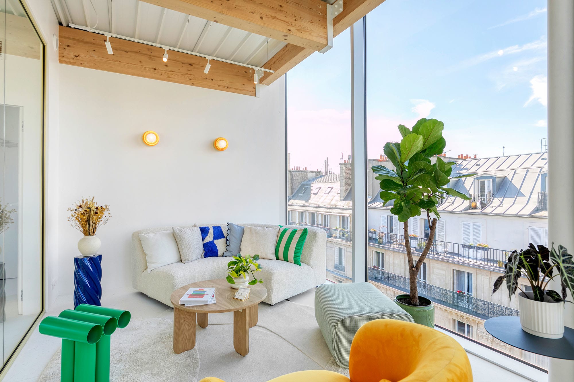 Press day venue rental for fashion brands in Paris or Milan
