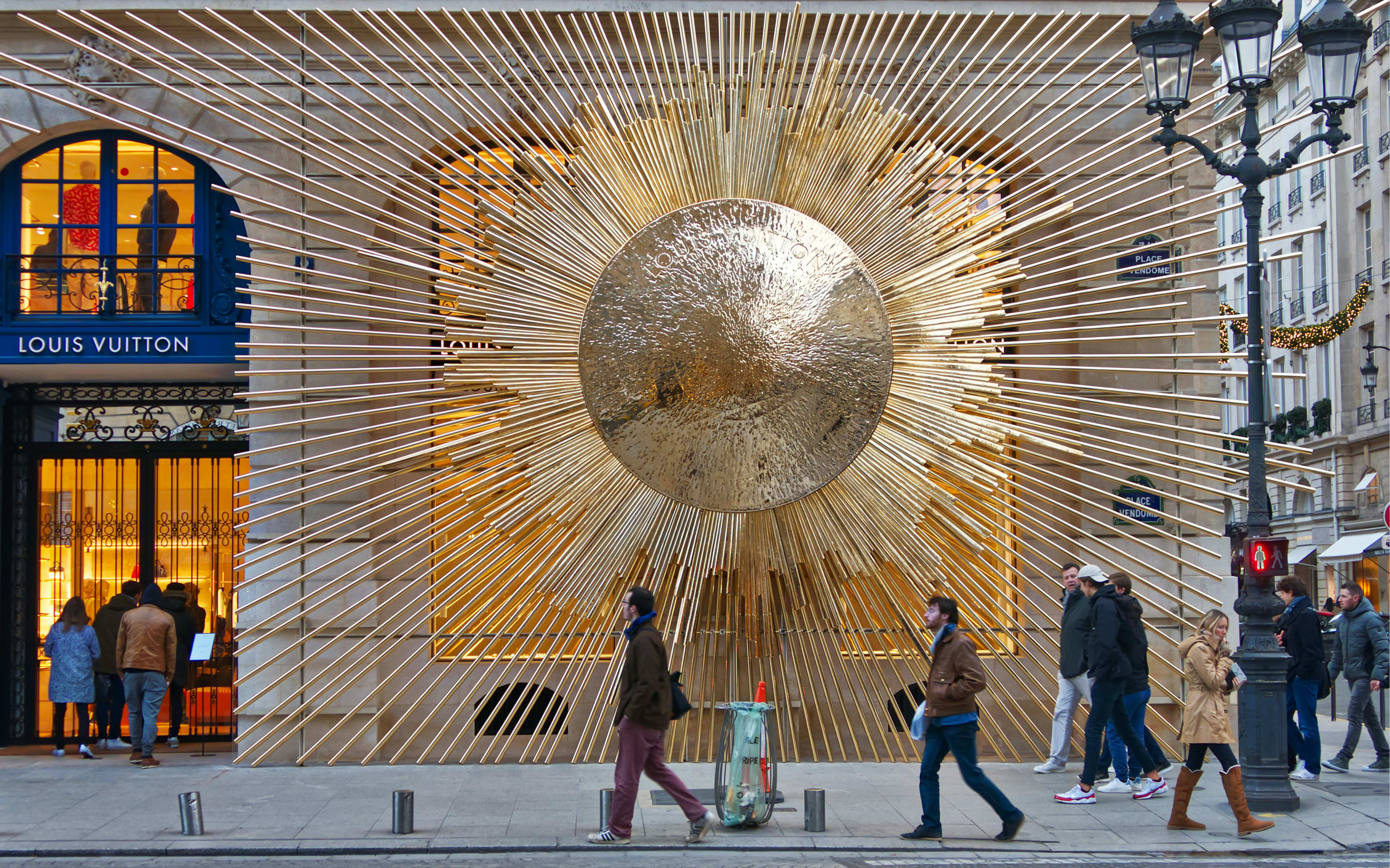 Saint-Honoré Paris 75001 – luxury fashion venues on Rue Saint-Honoré