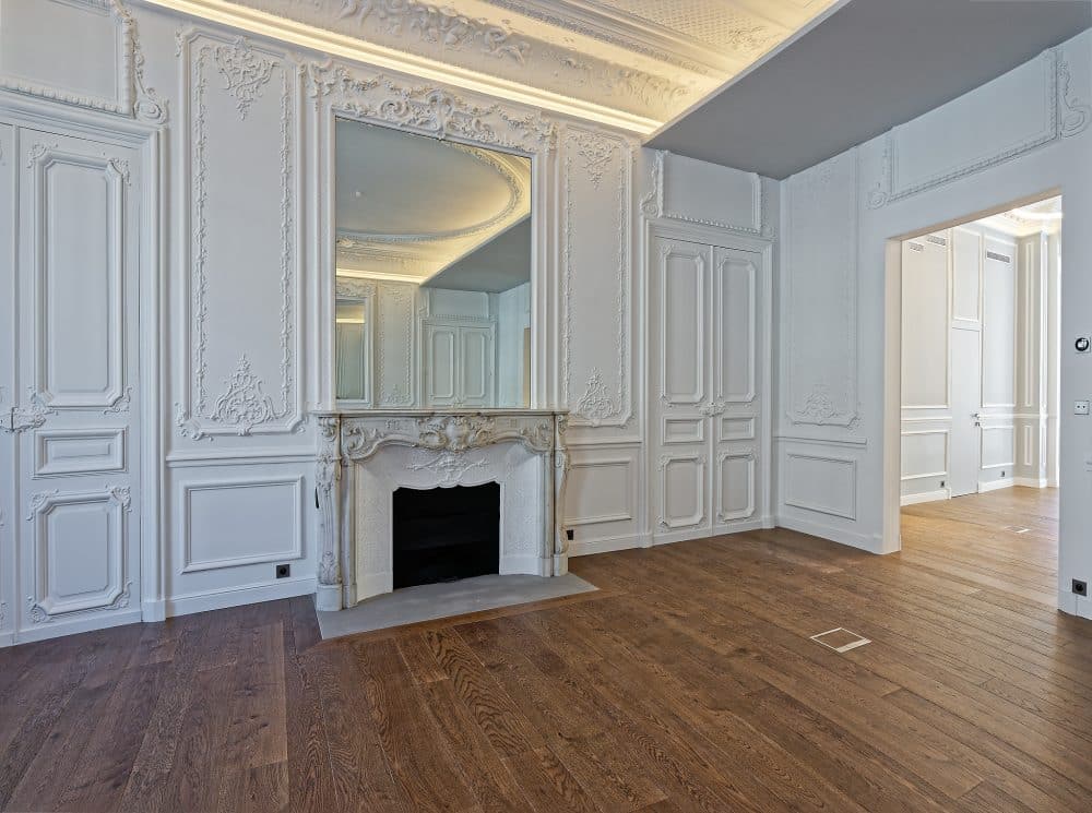 Haussmannian Showroom Apartment in the Golden Triangle