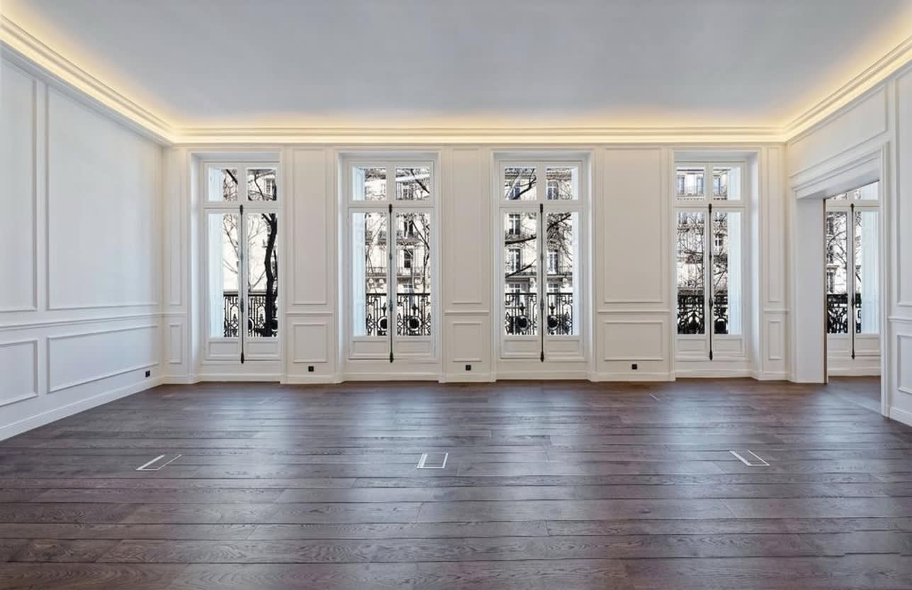 Haussmannian Showroom Apartment in the Golden Triangle