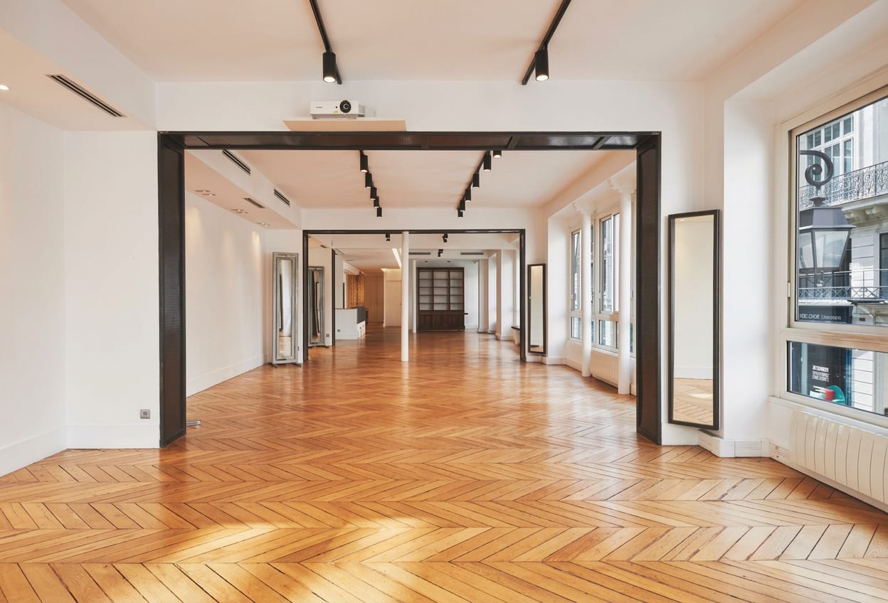Prestige Haussmannian Showroom in Le Sentier