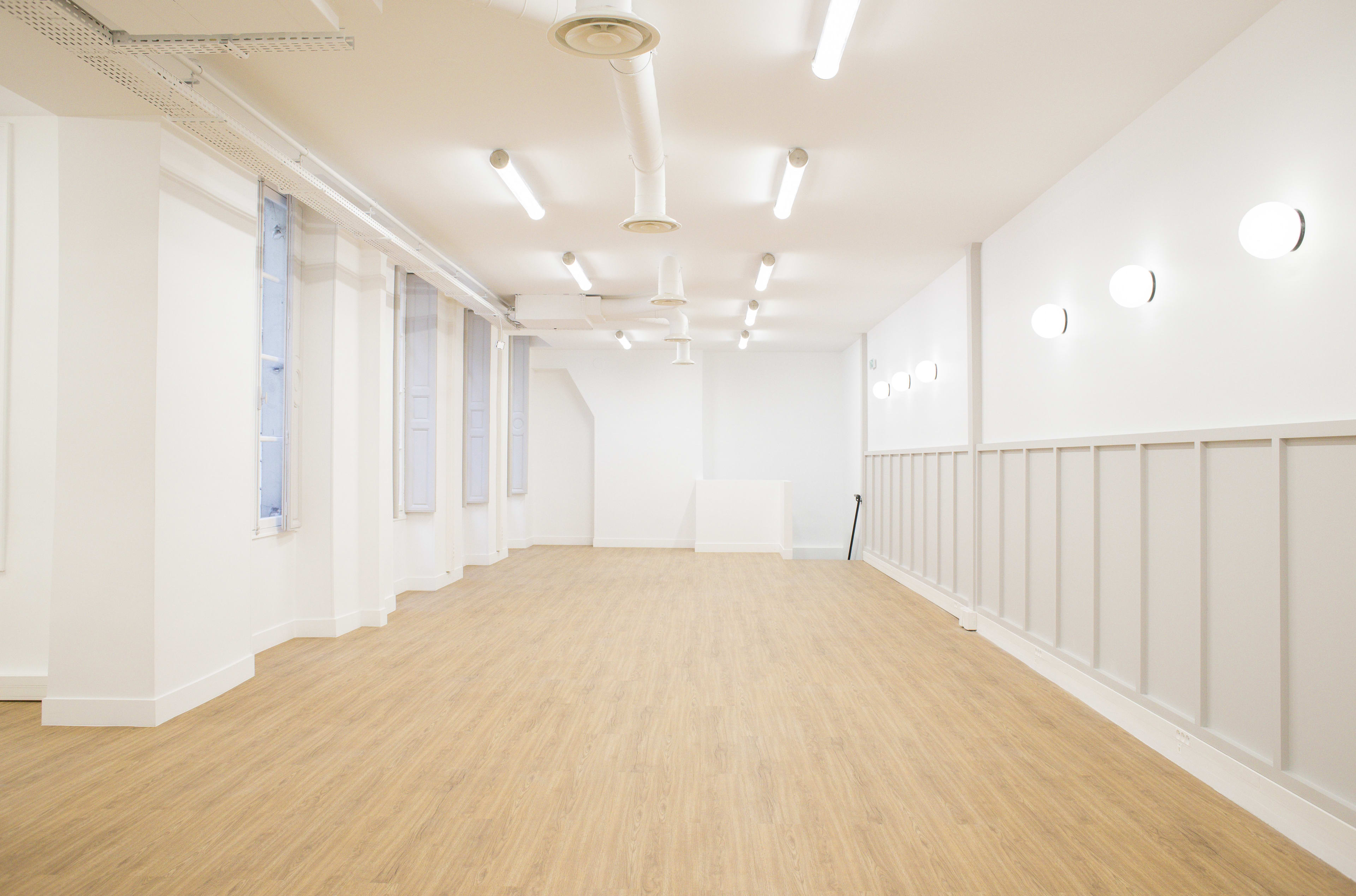 Bright Showroom in Le Marais