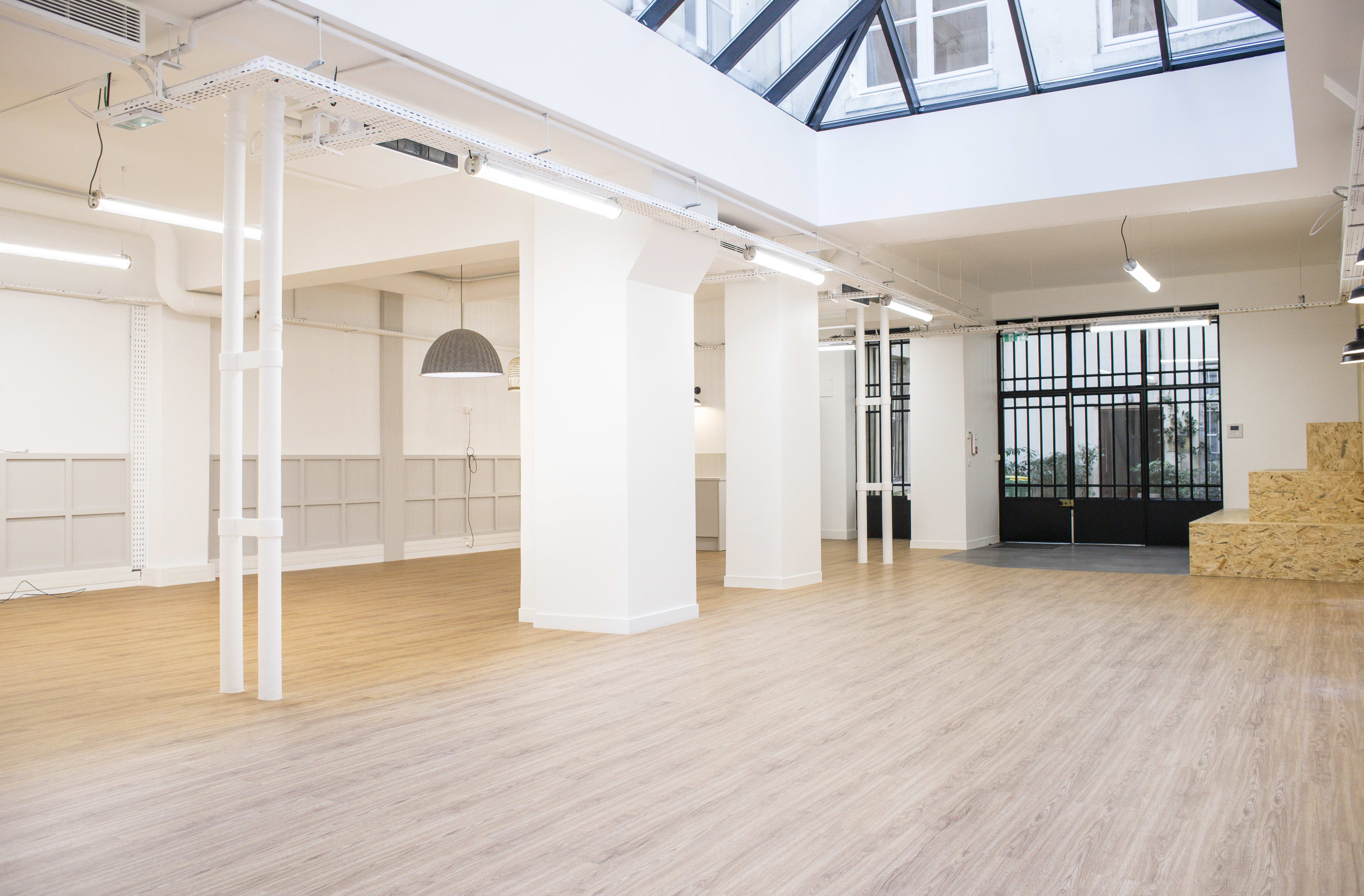 Bright Showroom in Le Marais
