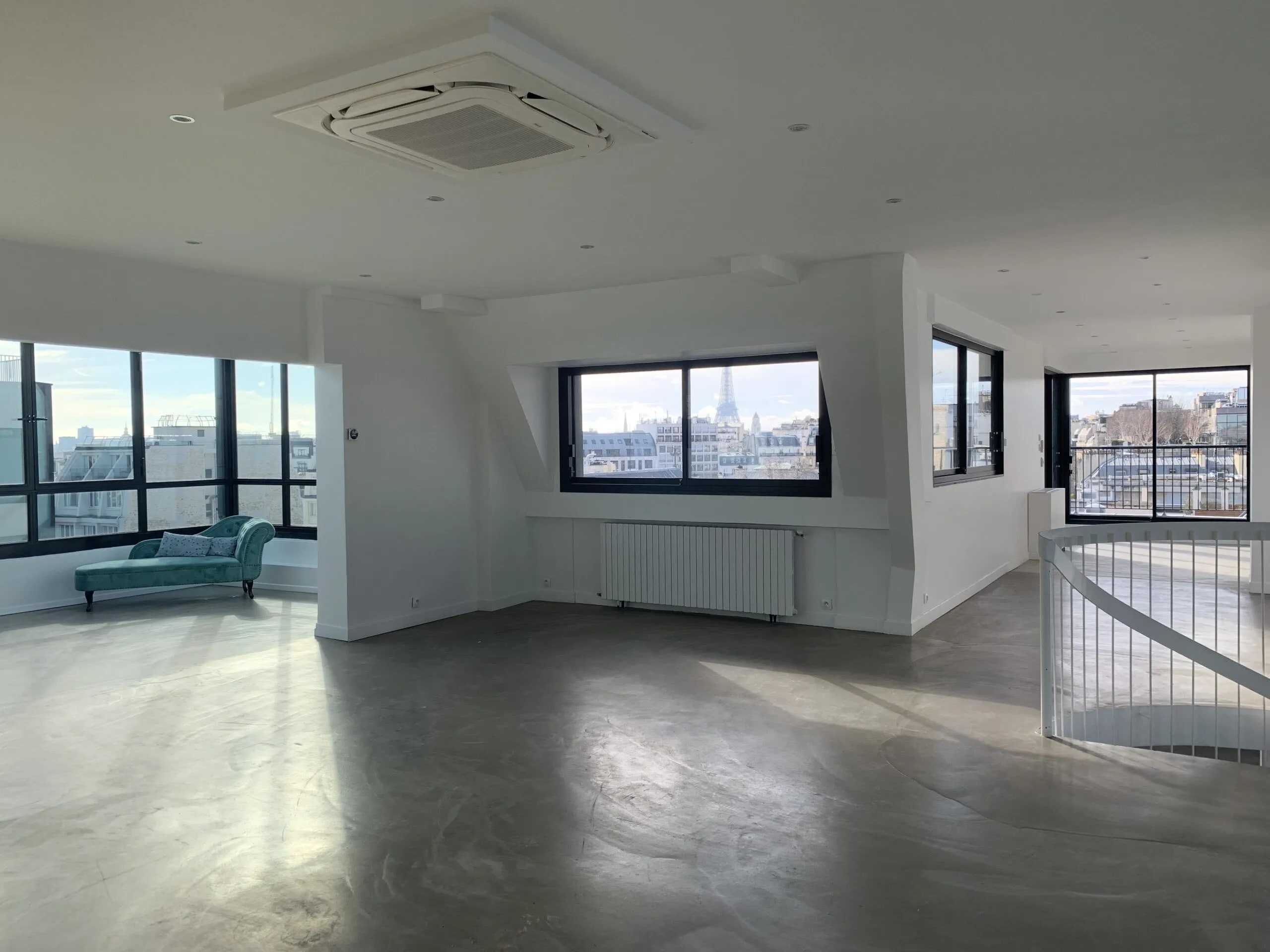 Luxury Showroom Loft near Arc de Triomphe