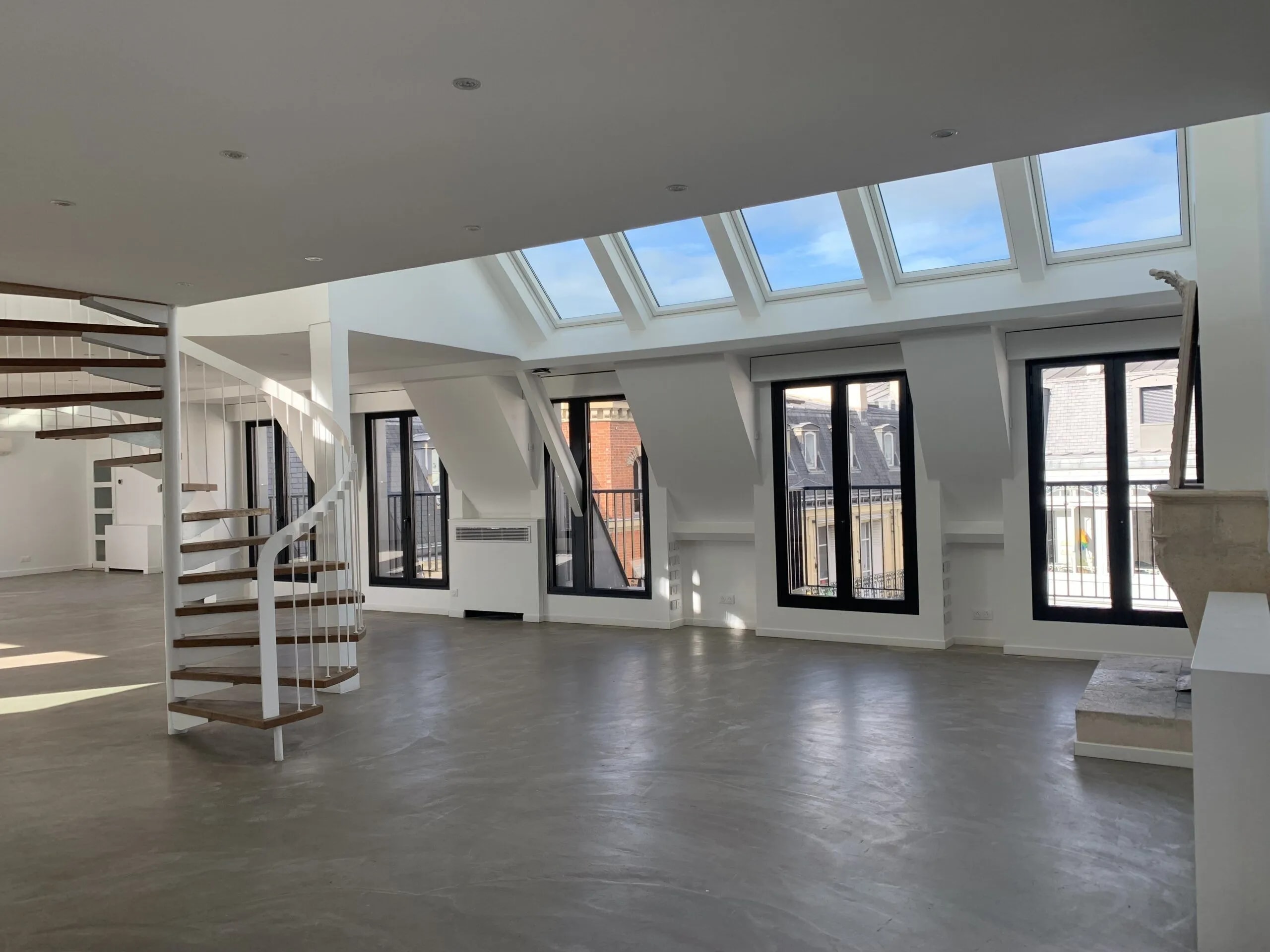 Luxury Showroom Loft near Arc de Triomphe
